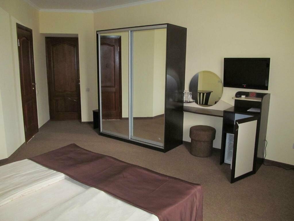 Двухместный номер с 1 кроватью или 2 отдельными кроватями и балконом