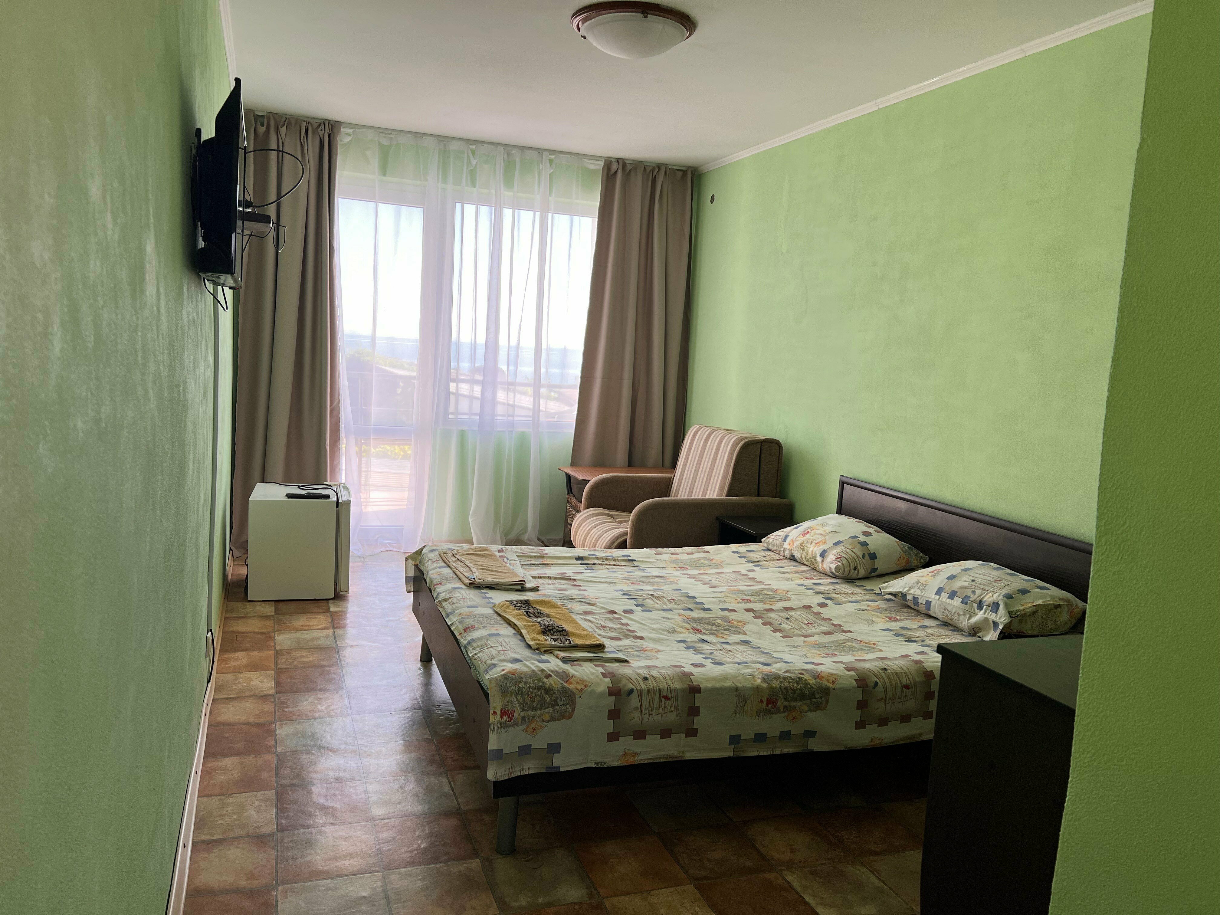 Трехместный номер с видом на море