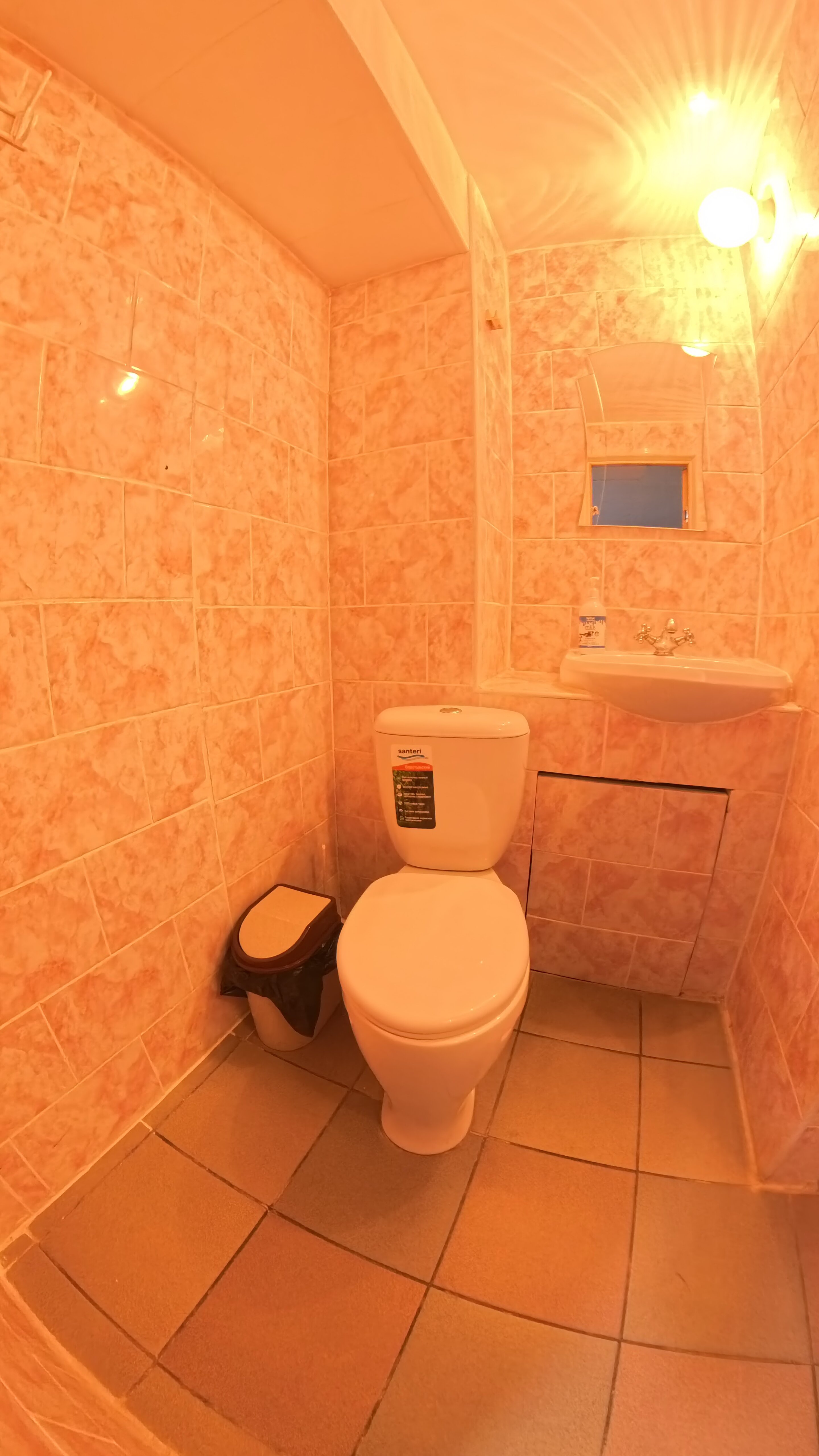 Четырехместный номер с ванной комнатой