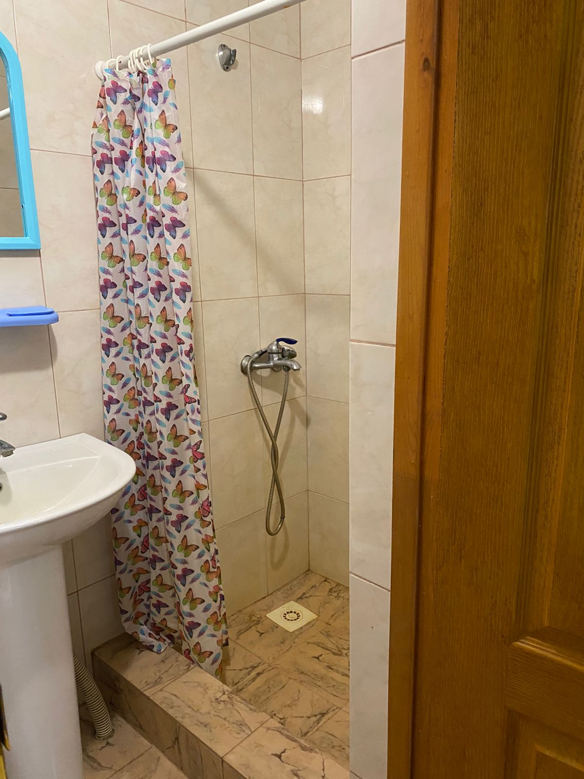 Семейный номер с видом на сад