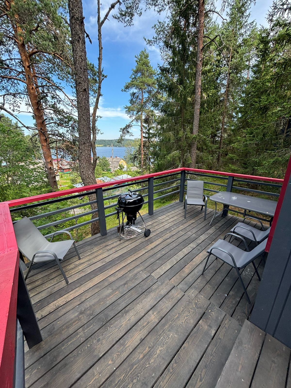 Коттедж с видом на озеро