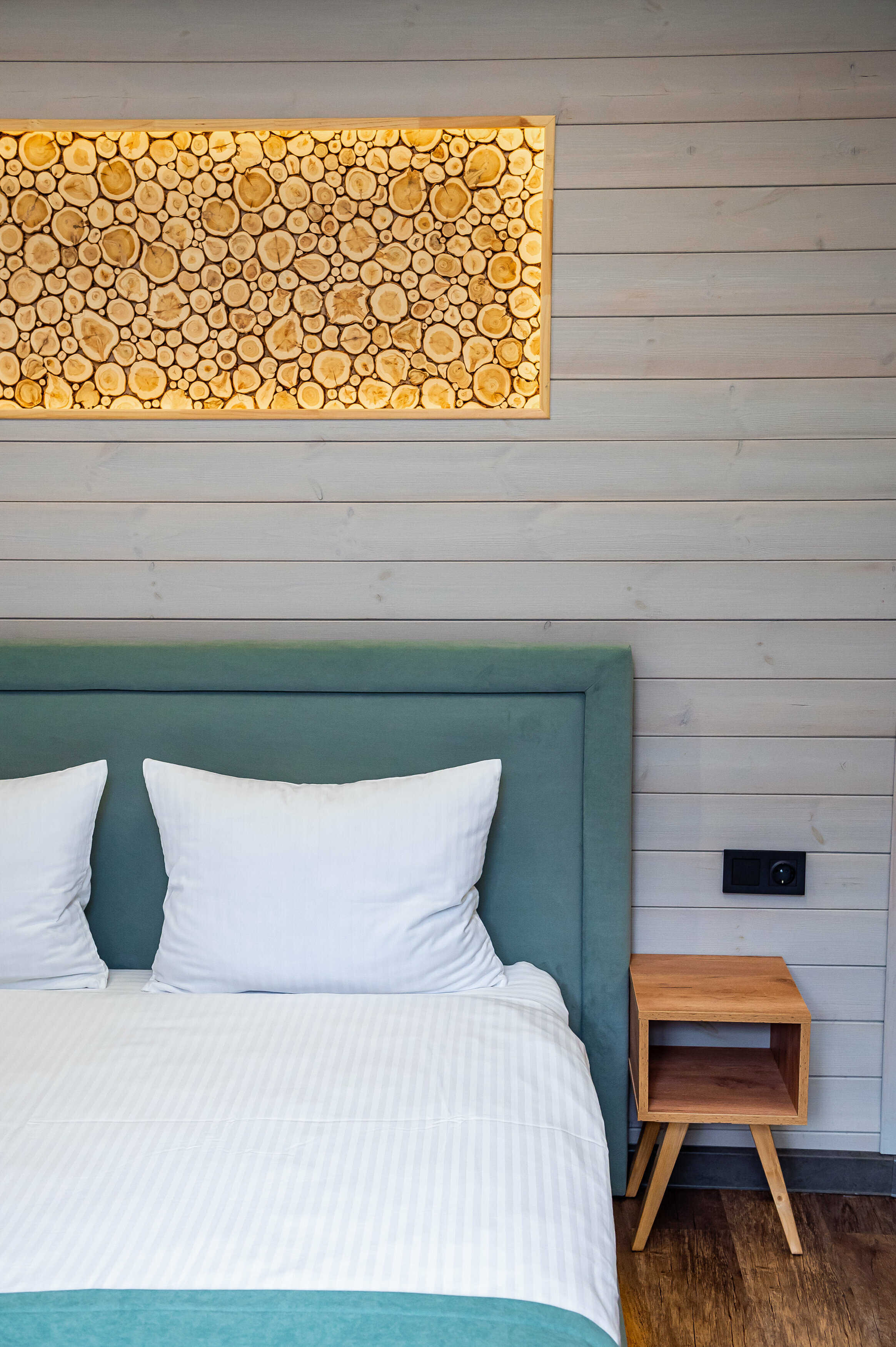 Четырехместный номер с видом на горы