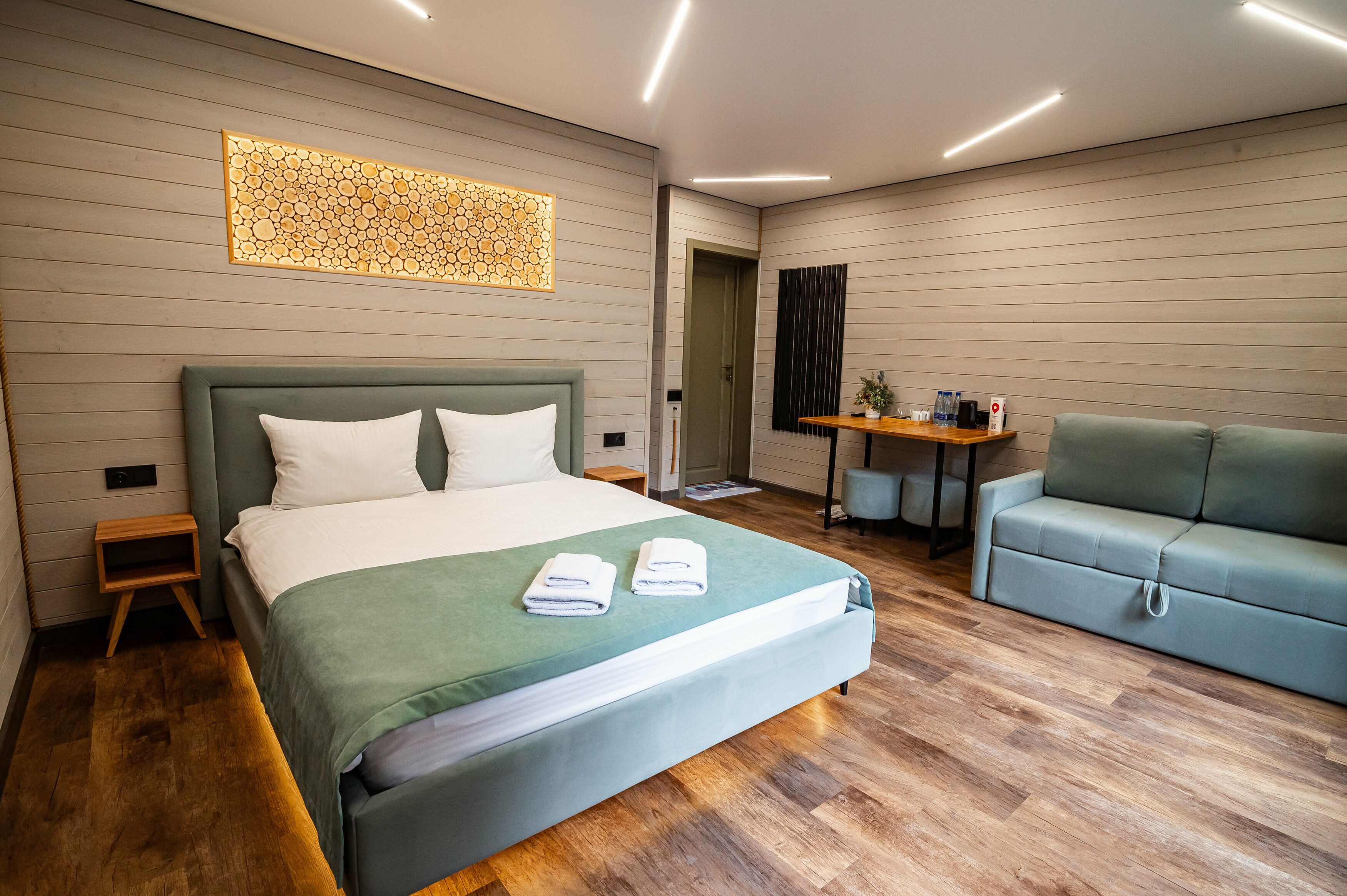 Четырехместный номер с видом на горы