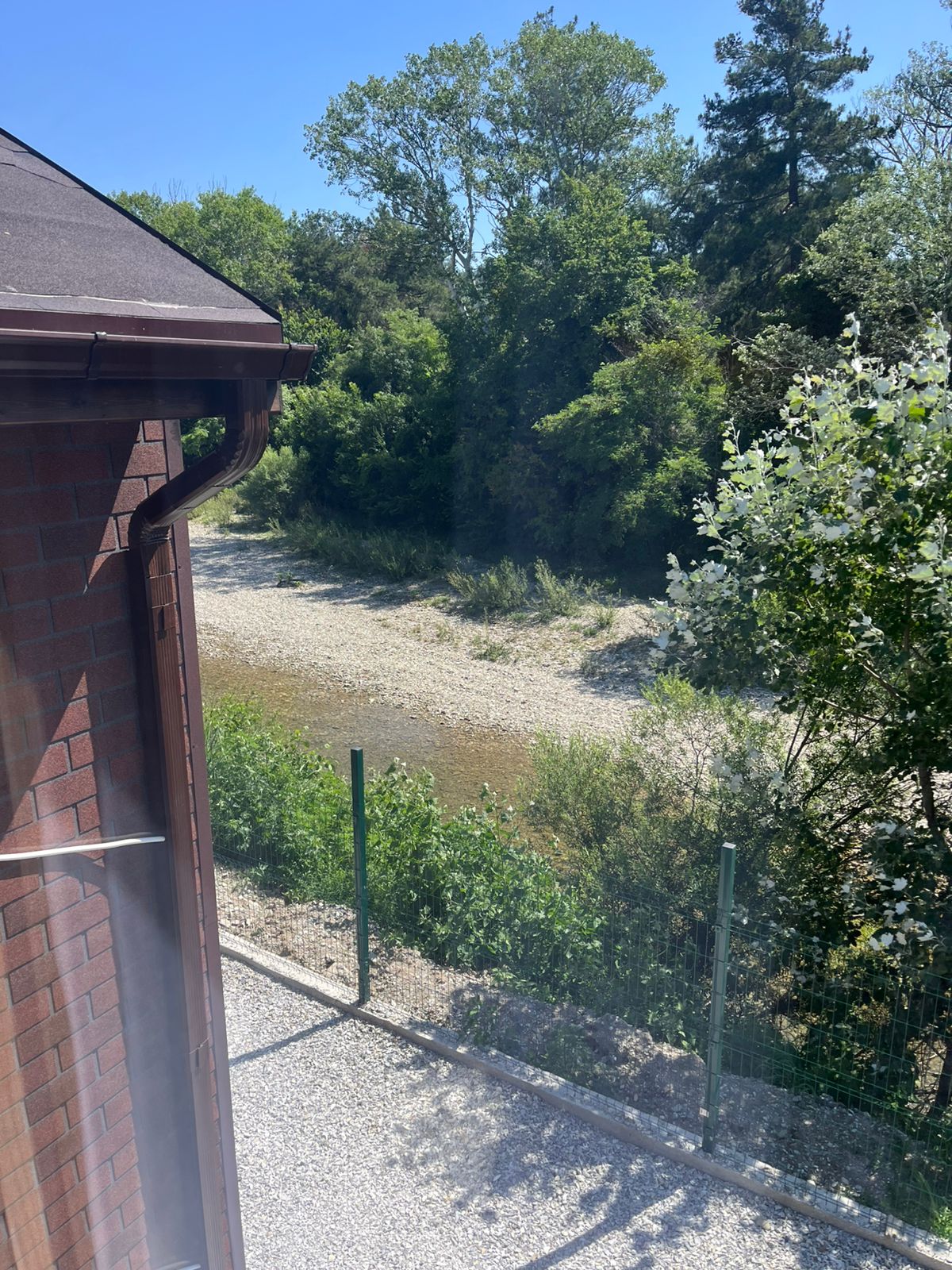 Дом с собственным бассейном