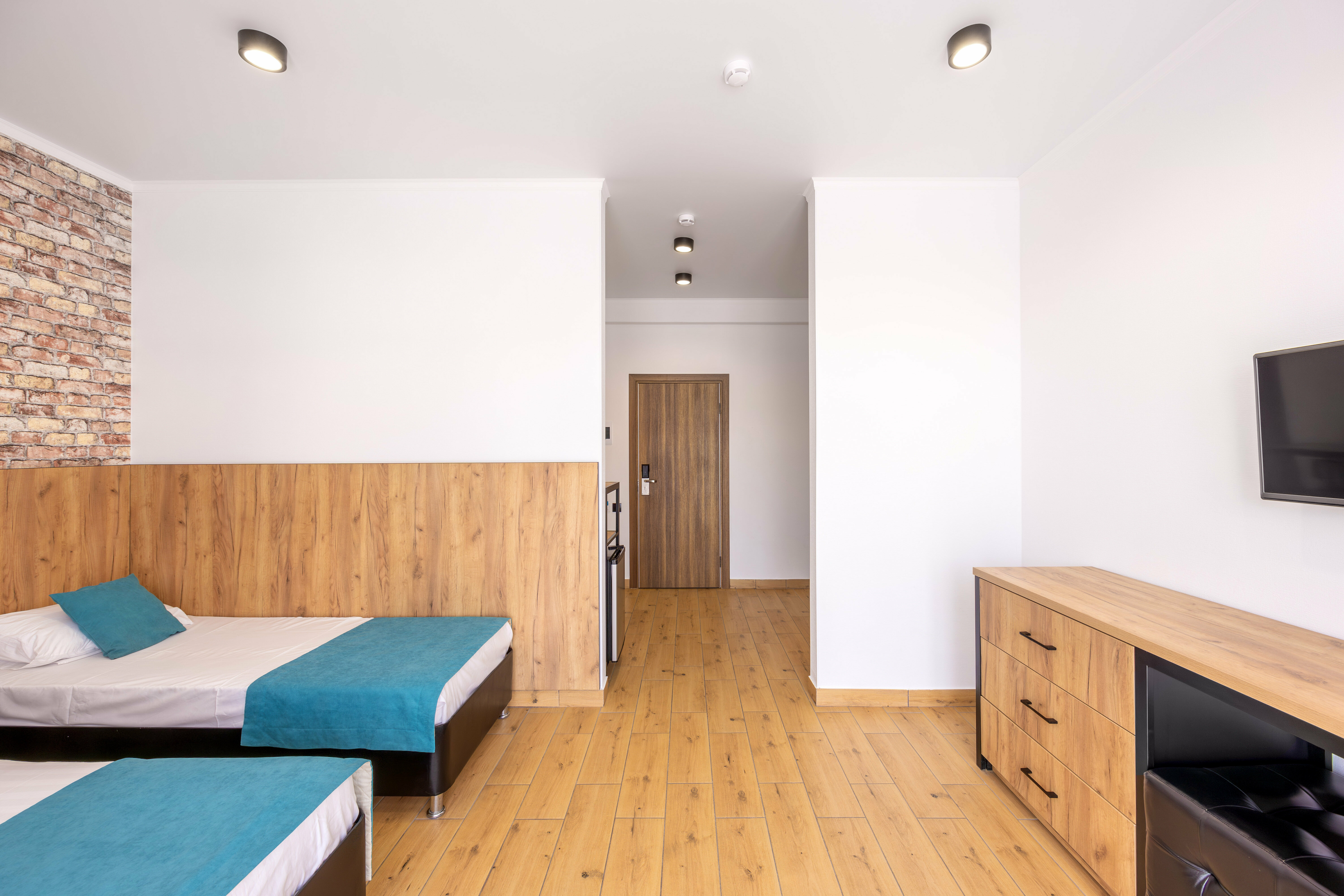 Трехместный номер с видом на бассейн