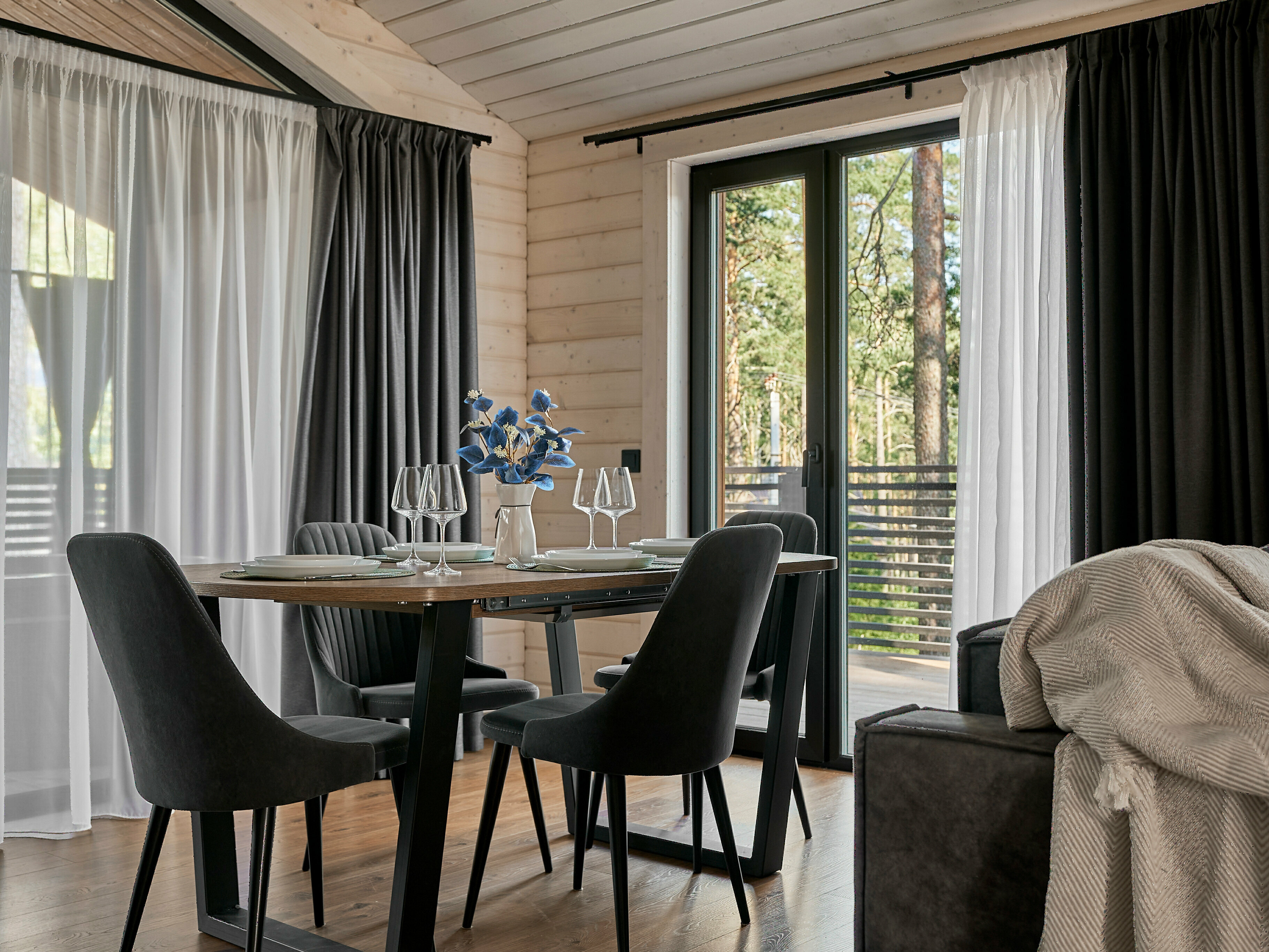 Дом №4 с купелью и гриль-домом