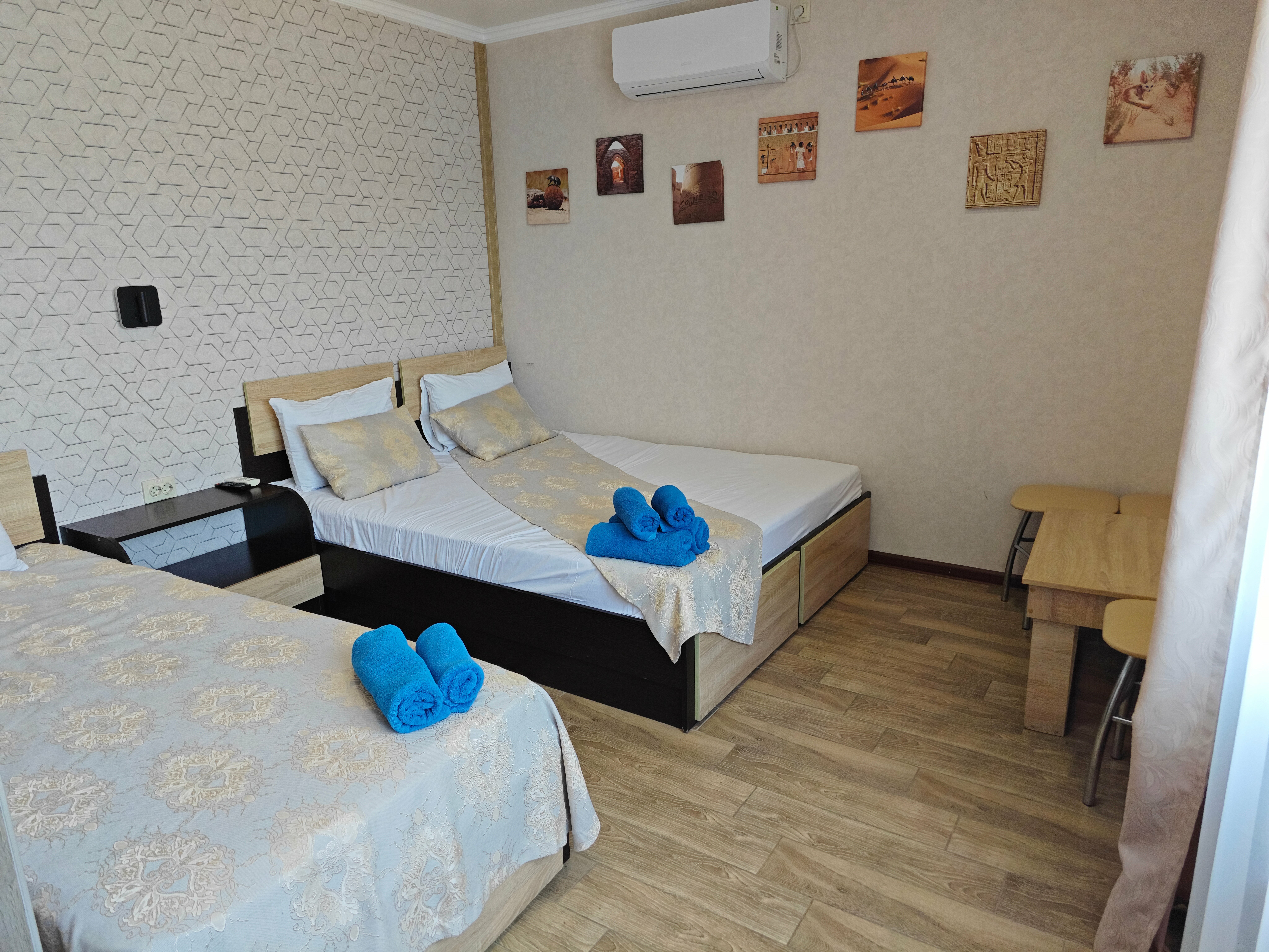 Cемейный номер с собственной ванной комнатой