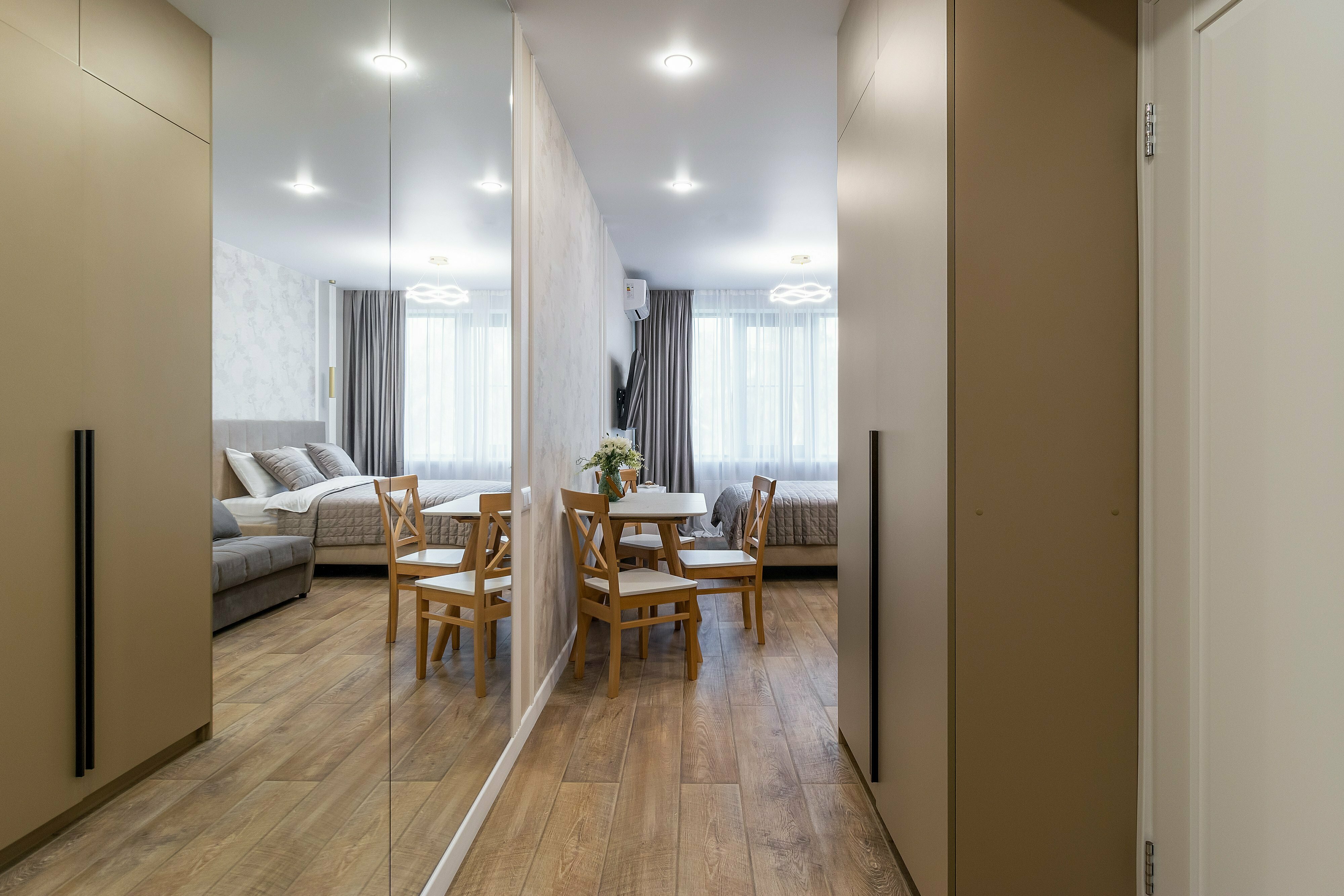 Home №324 | Студия с видом на лес