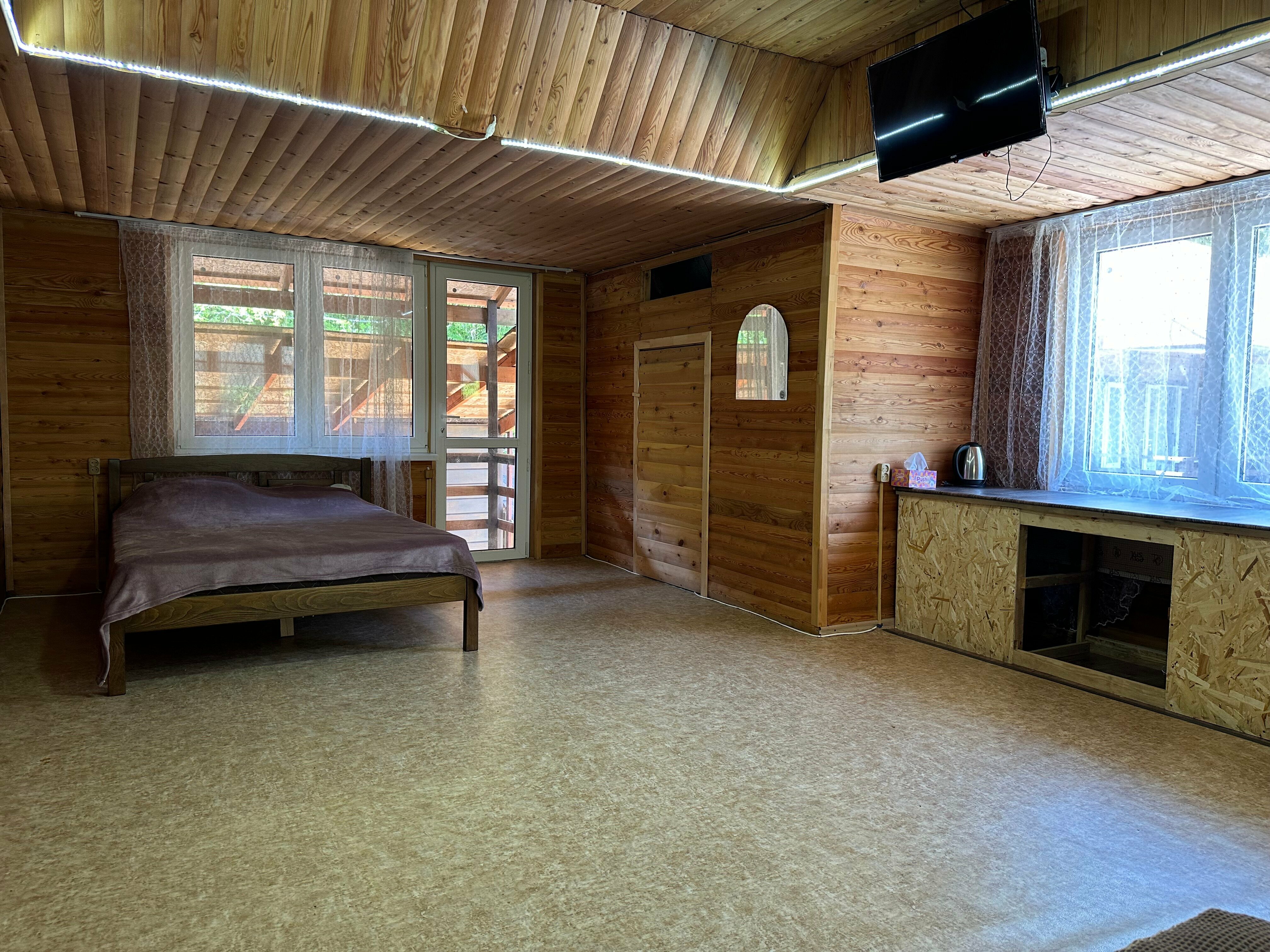 Семейный эконом с общим санузлом и душевой