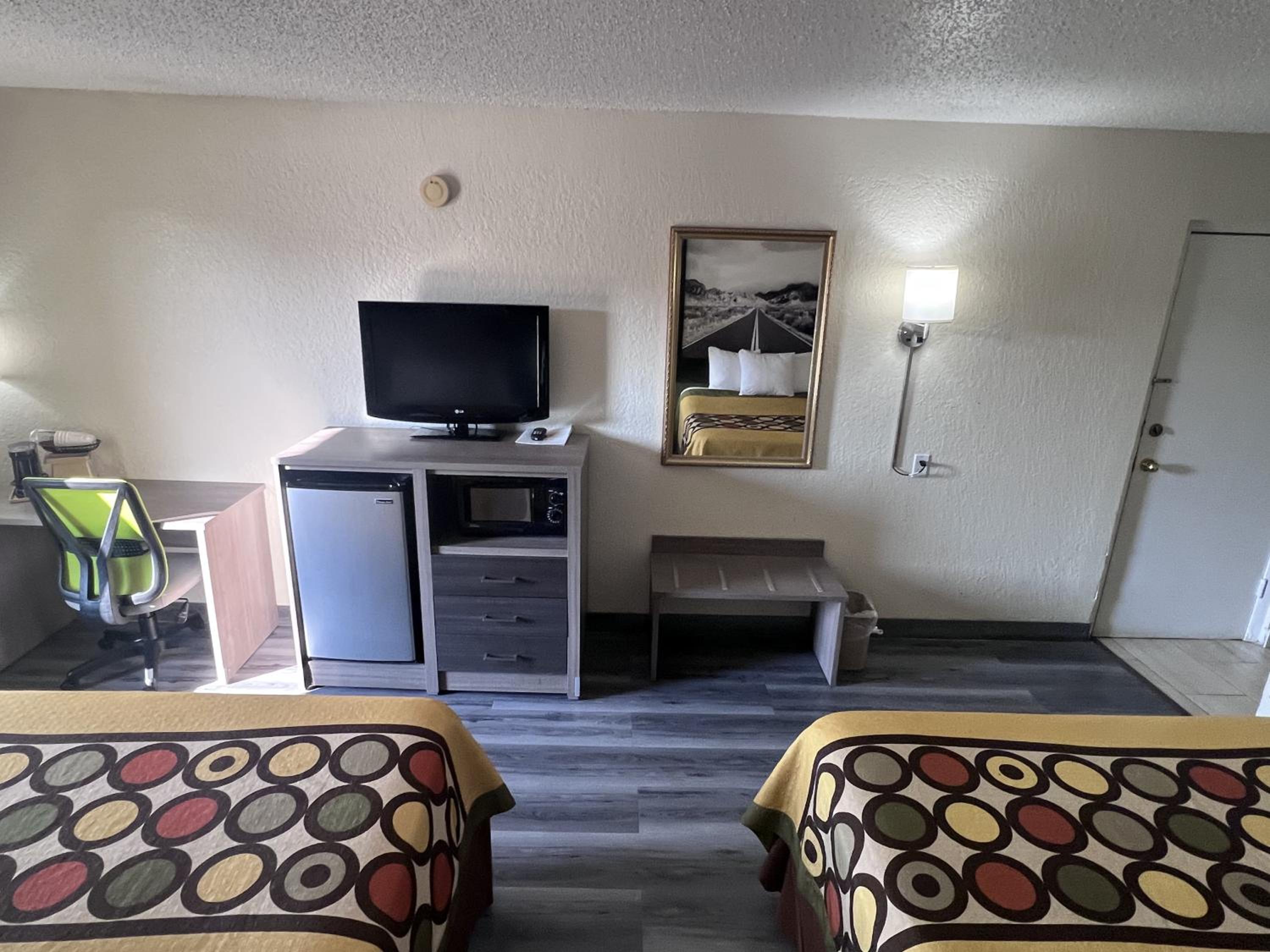 Queen Room with Two Queen Beds - Non-Smoking