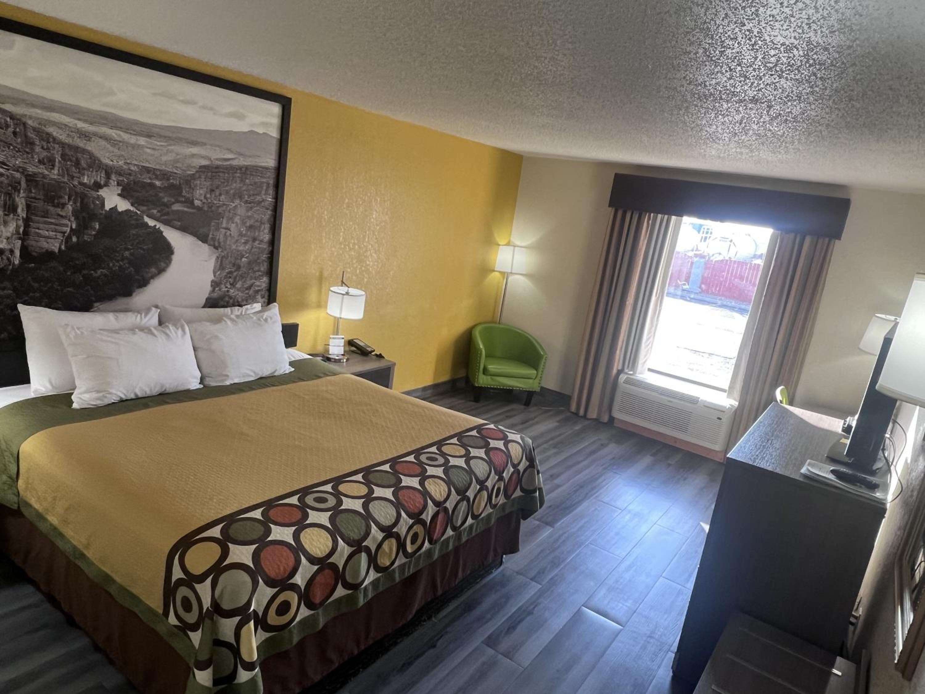 King Room - Non-Smoking
