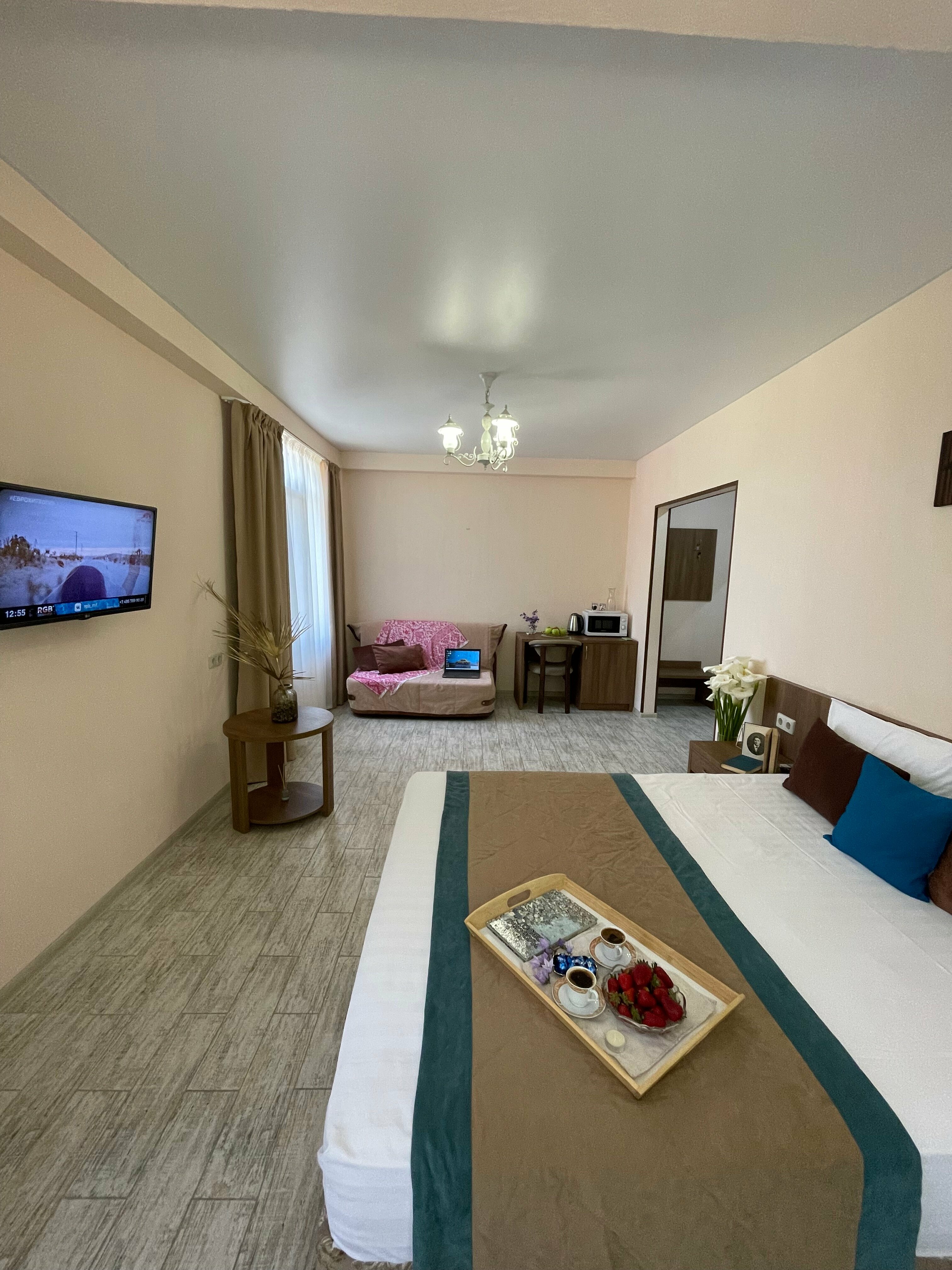 Cемейный номер с собственной ванной комнатой