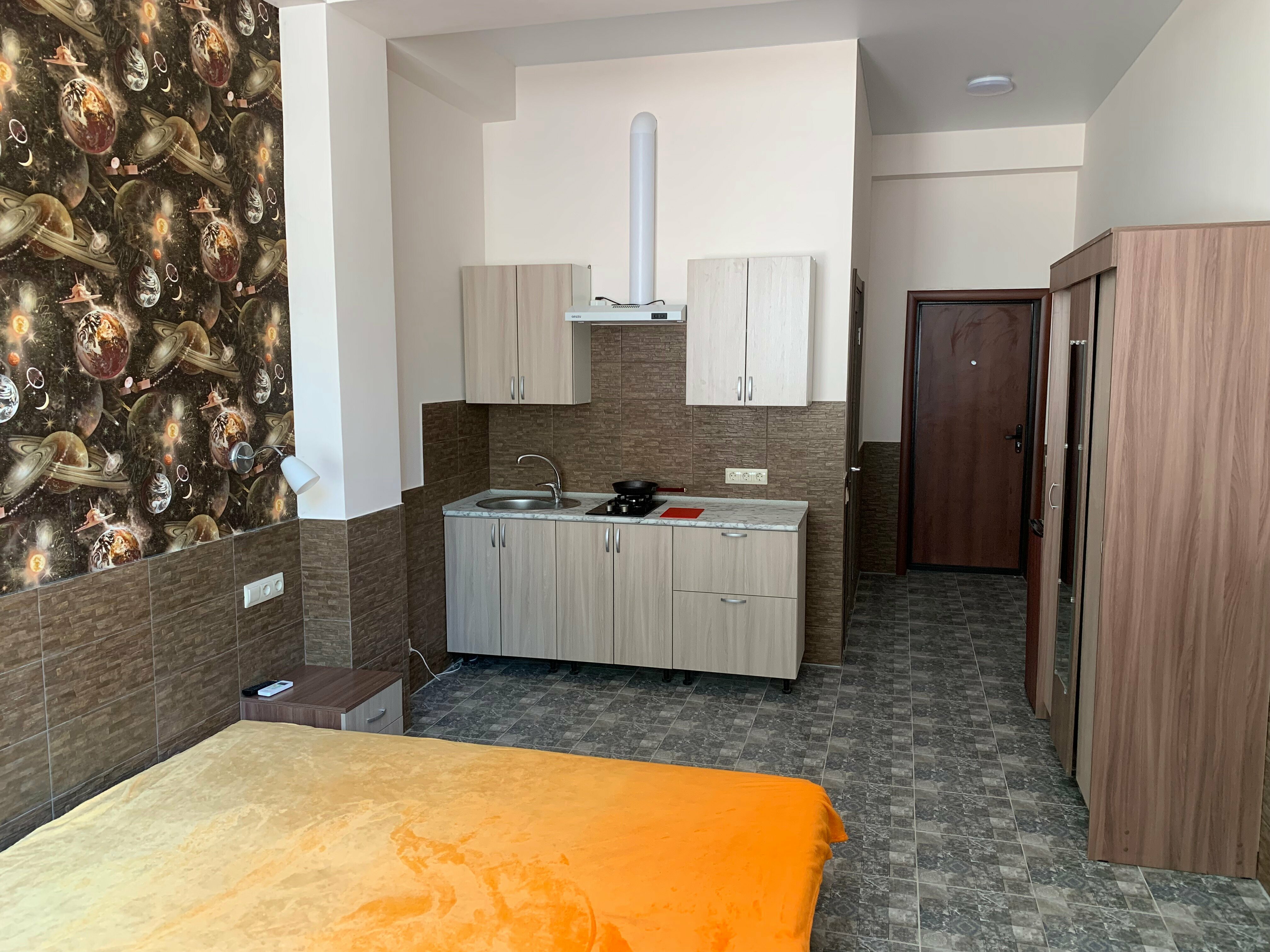 Трехместный номер с основными удобствами