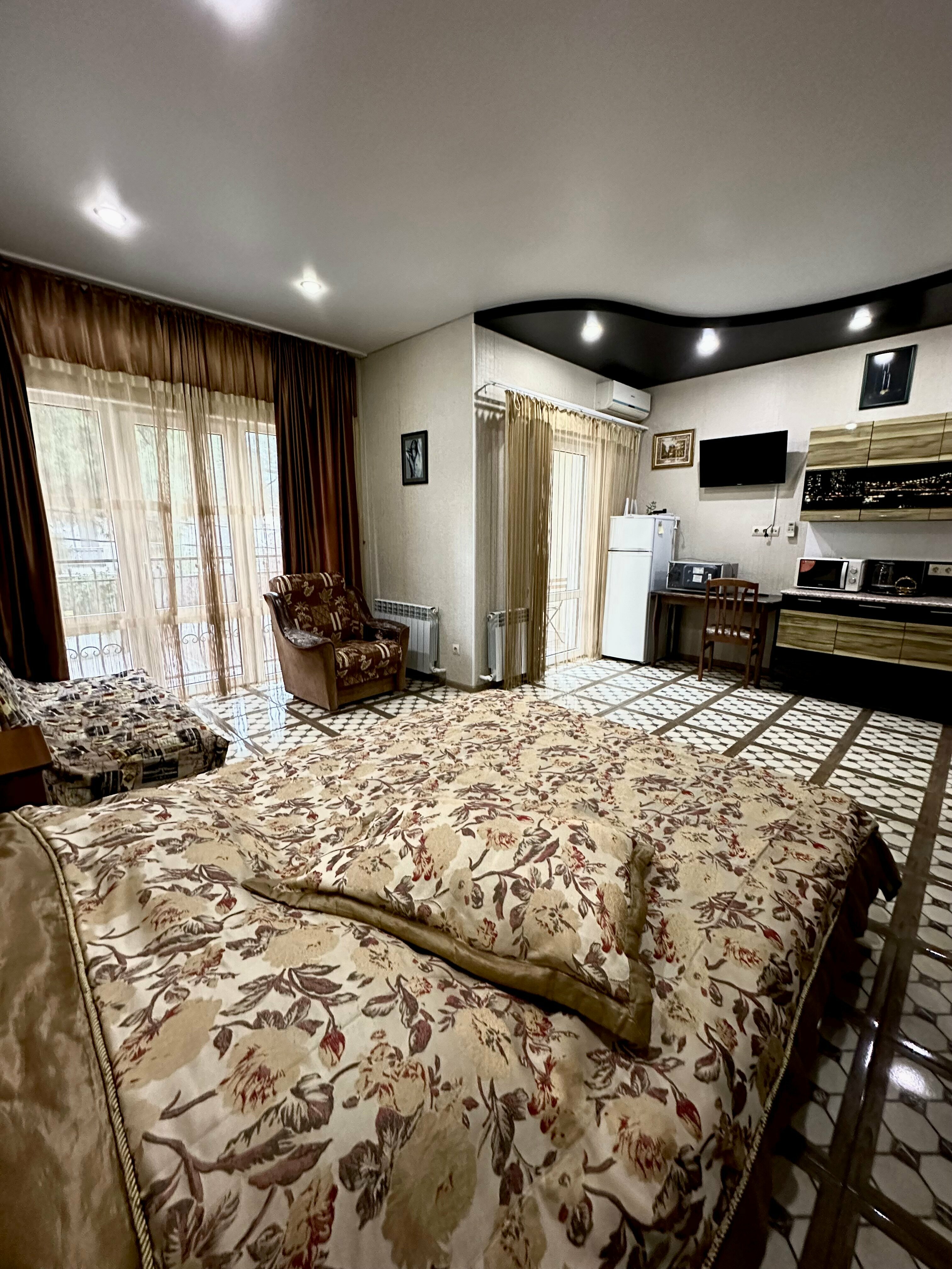 Улучшенный четырехместный номер