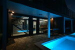Вилла с собственным бассейном в Grey Villas
