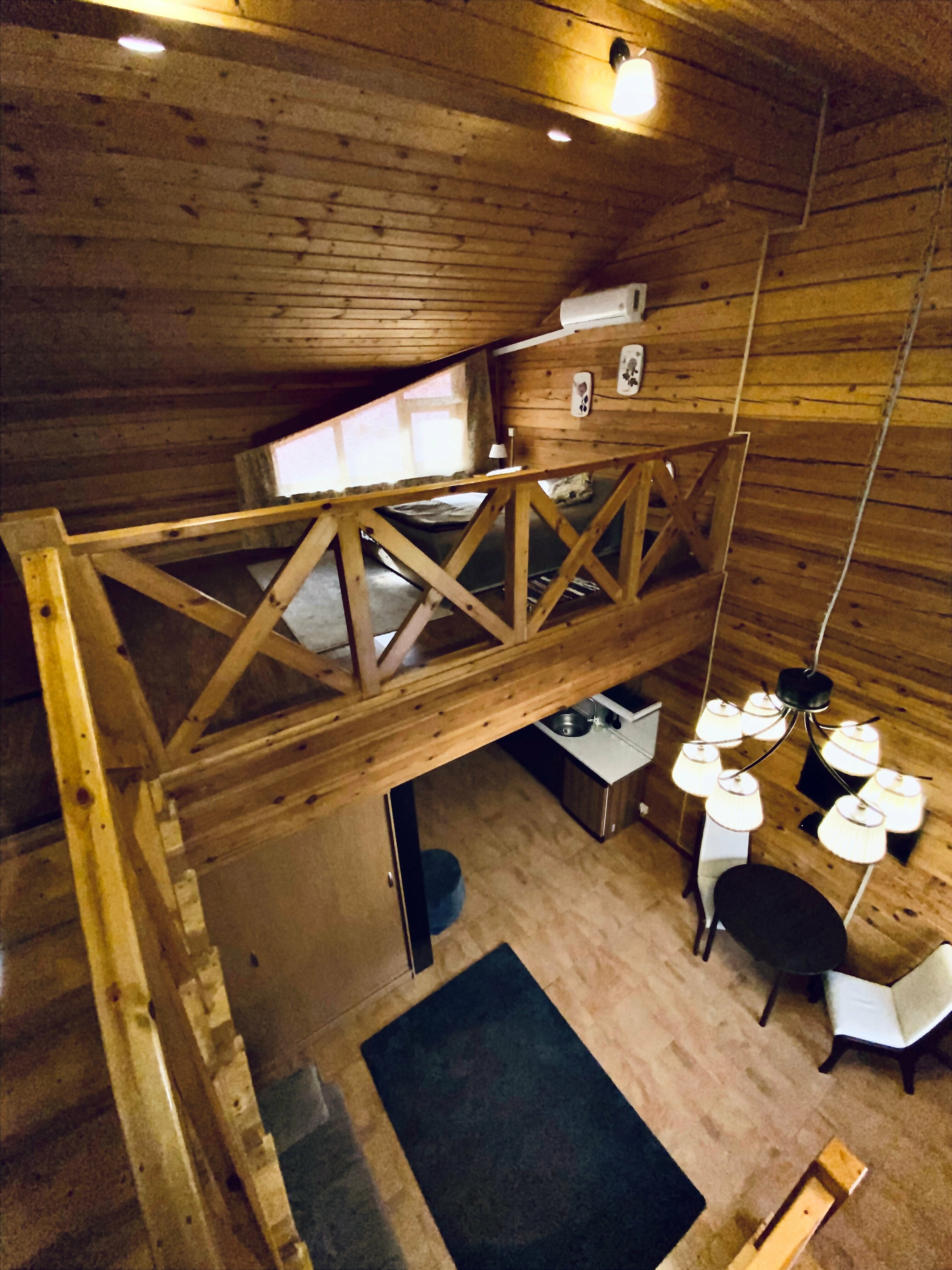 Двухуровневый четырехместный номер