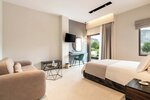 Улучшенный люкс в Mirabilis Boutique Hotel