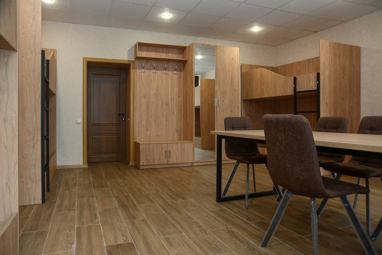 Общий номер с 8 кроватями (бронирование не менее 3 человек)