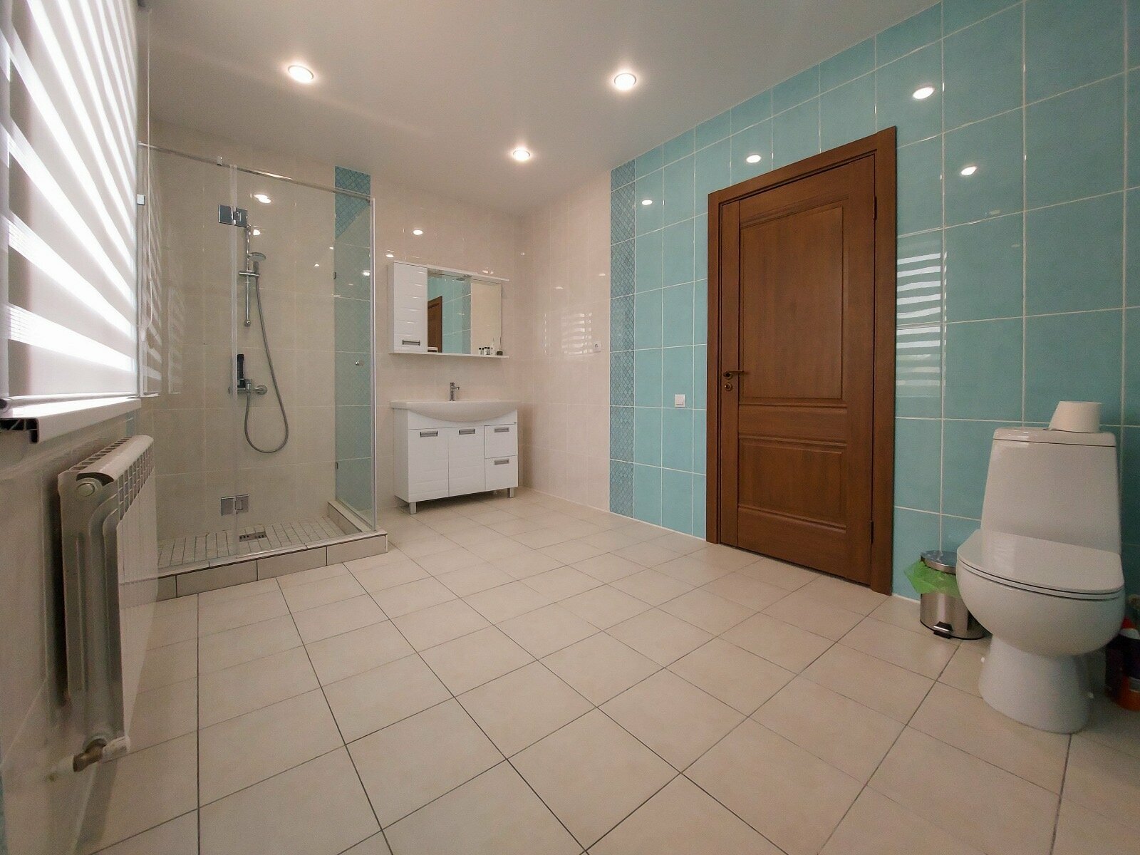 Cемейный номер с собственной ванной комнатой