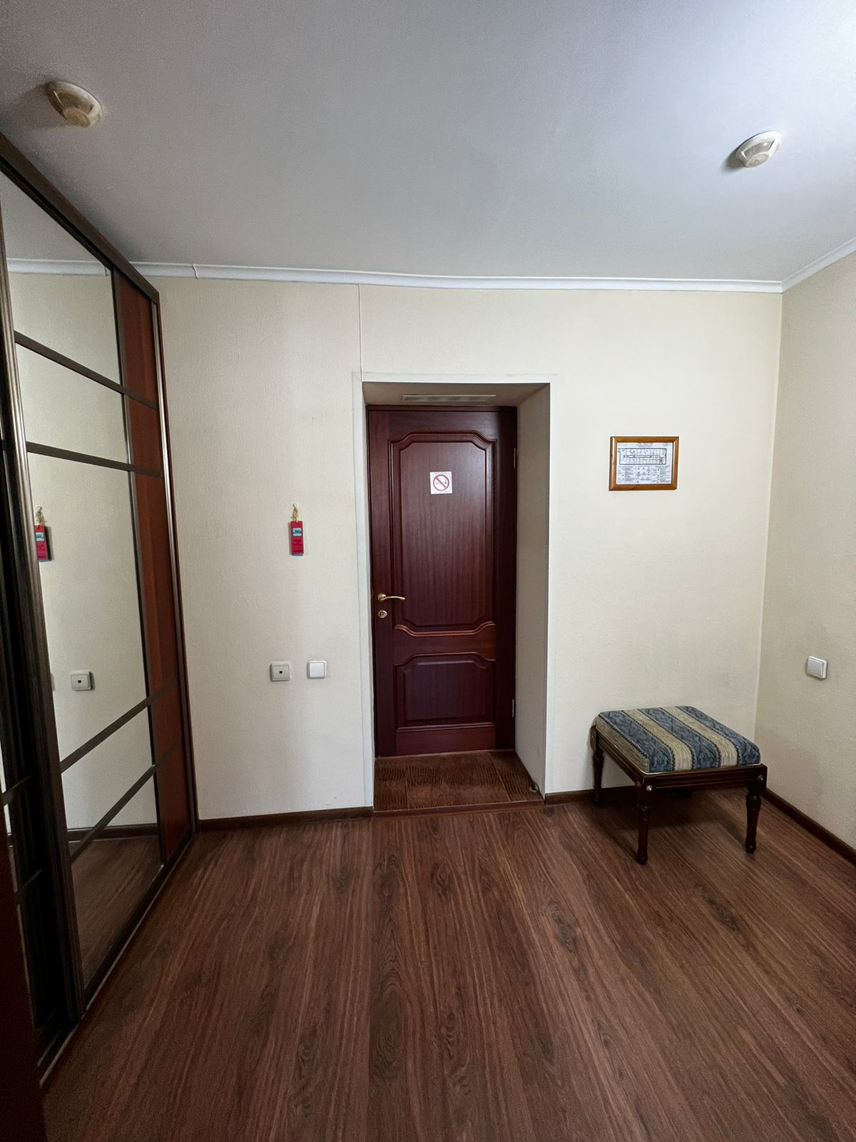 Улучшенный двухместный номер с 2 отдельными кроватями