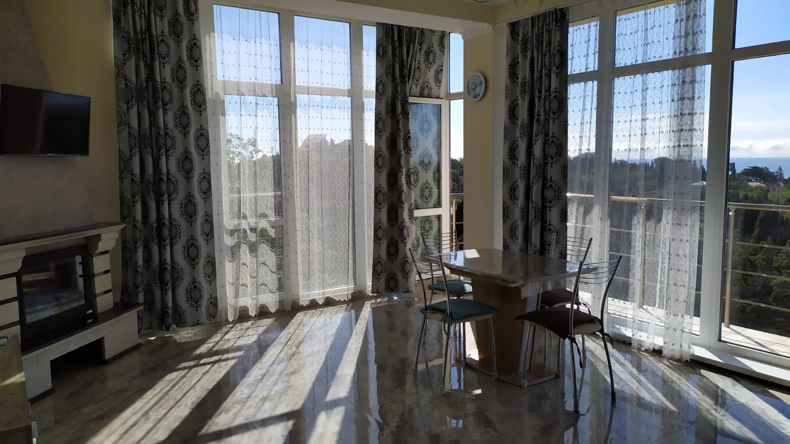 Четырехместный номер с видом на море