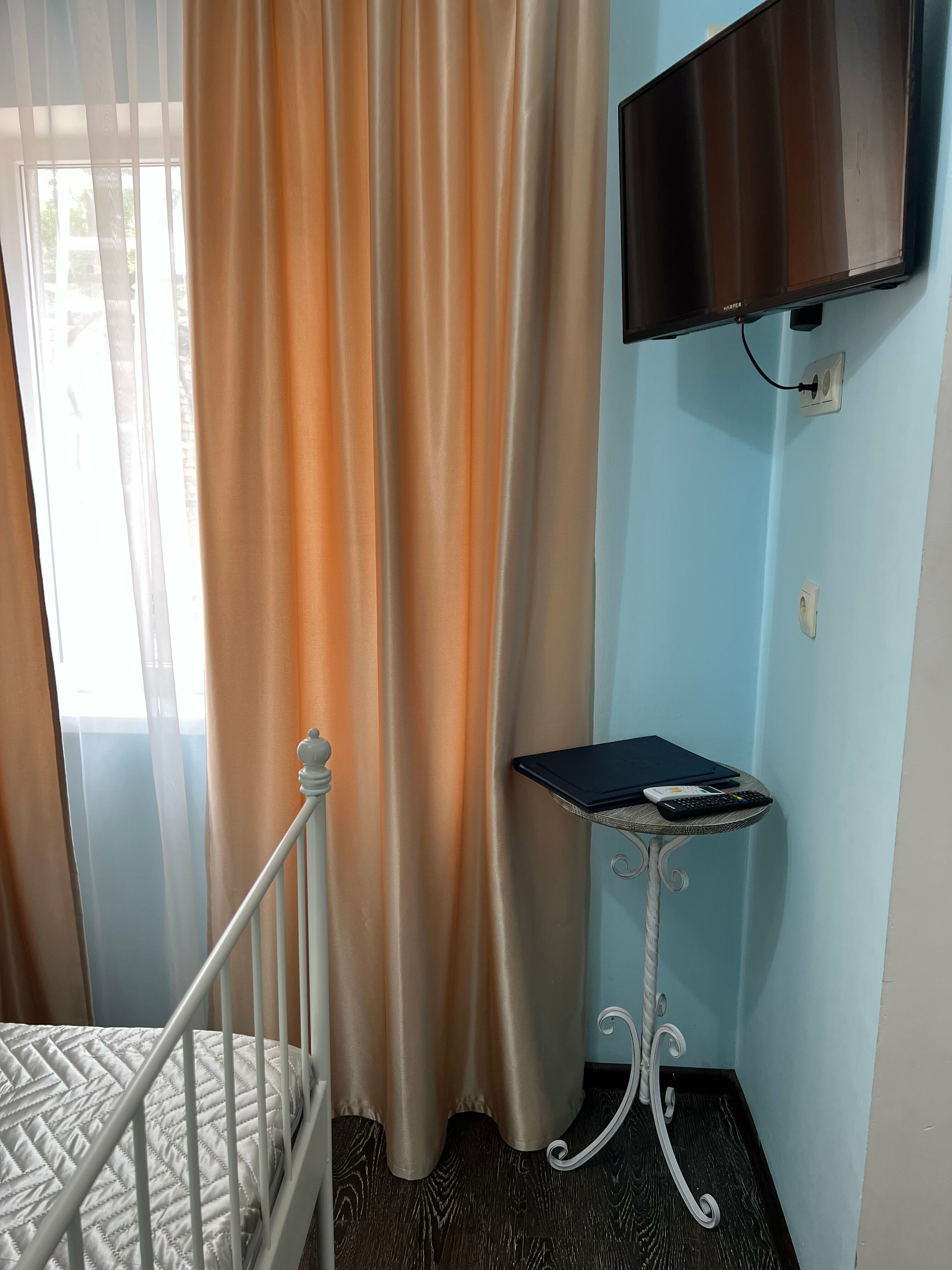 Двухкомнатный семейный номер Комфорт №2