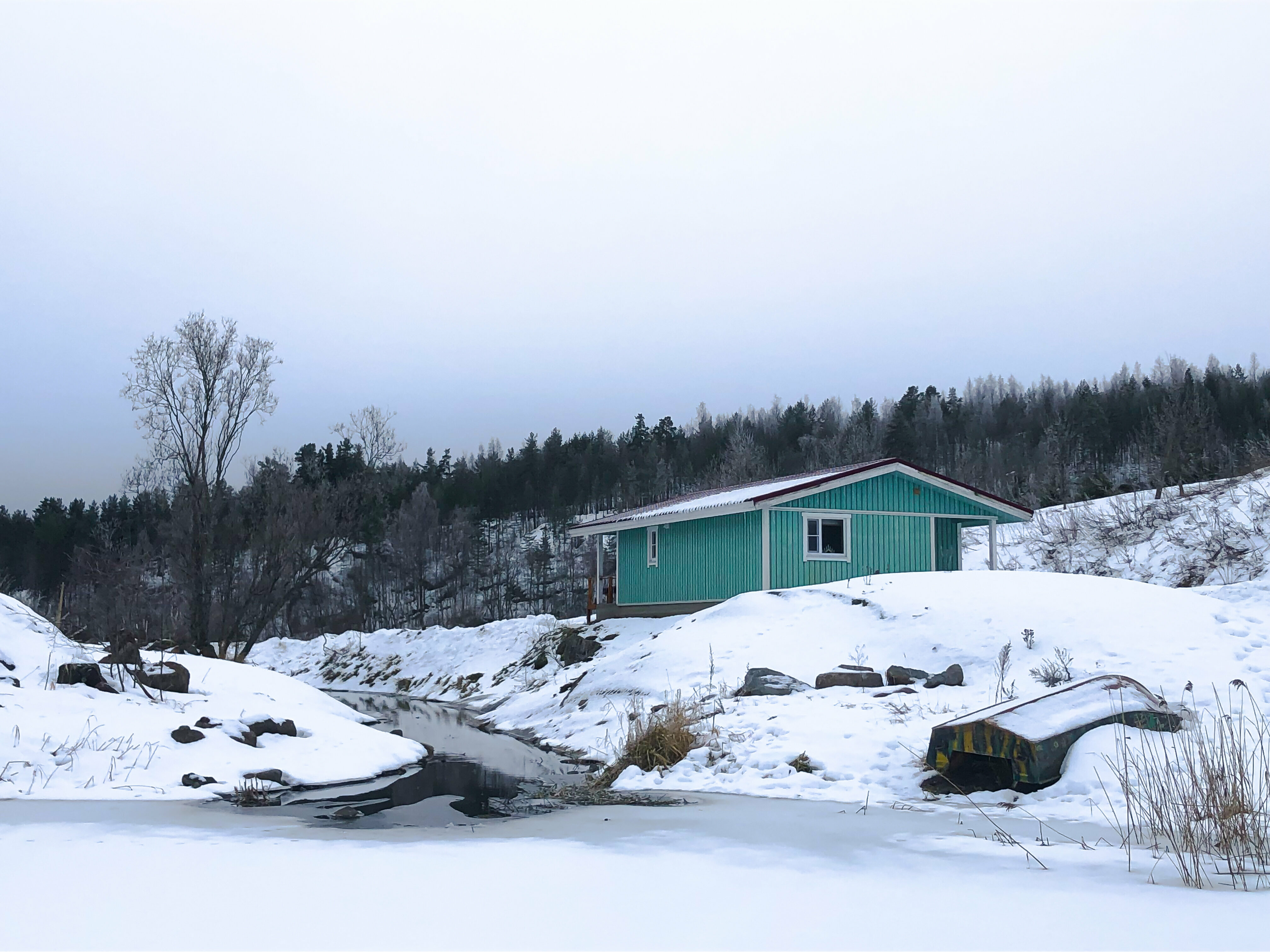 Трехместный номер с видом на озеро