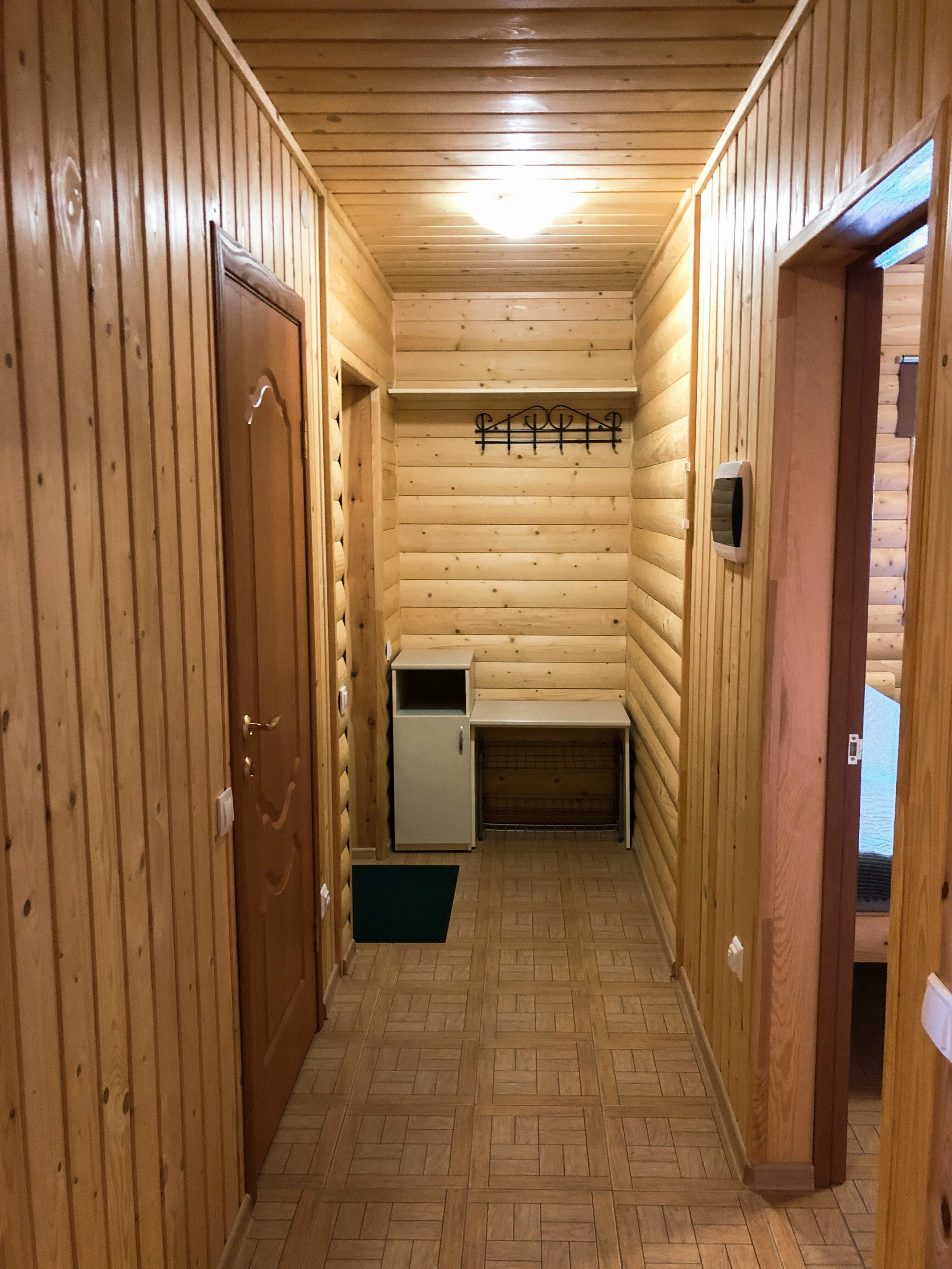 Трехместный номер с видом на озеро