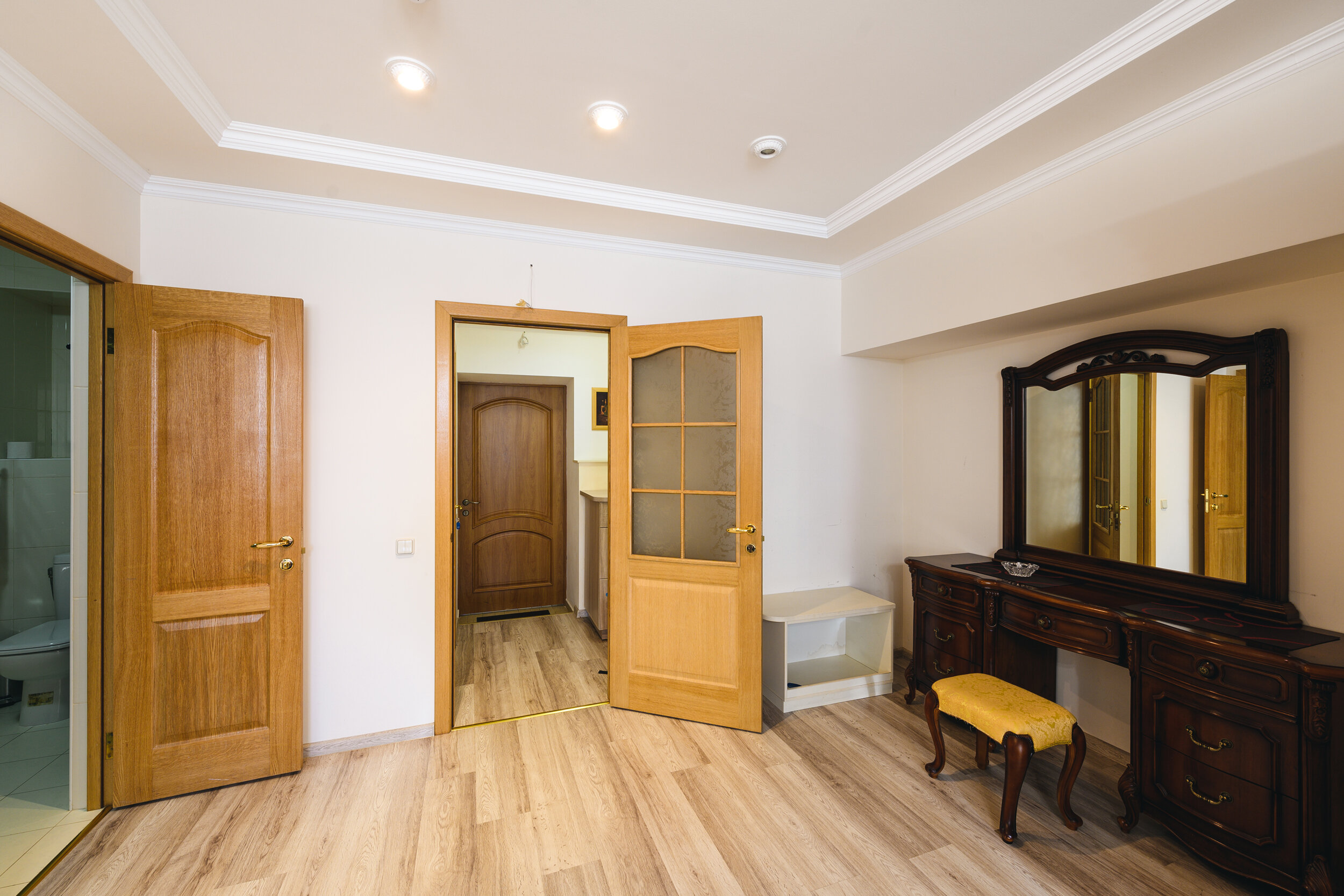 7 Полулюкс без балкона, вид на бассейн, мини кухня