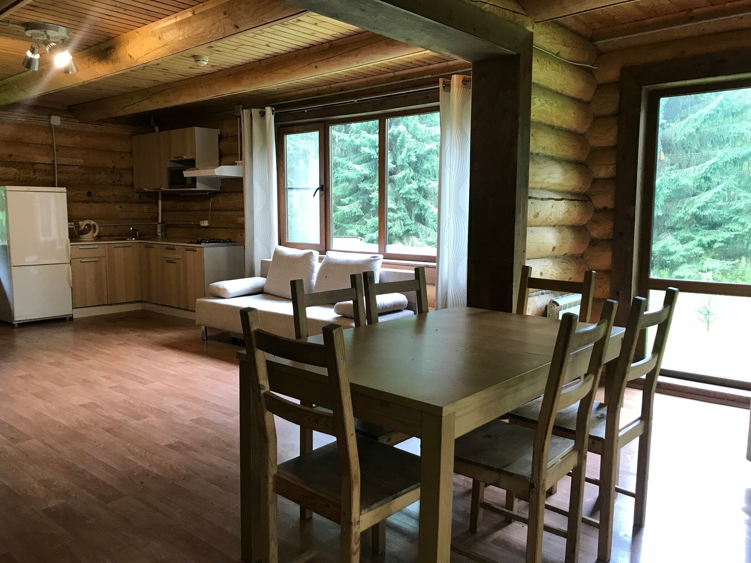 Коттедж с видом на лес