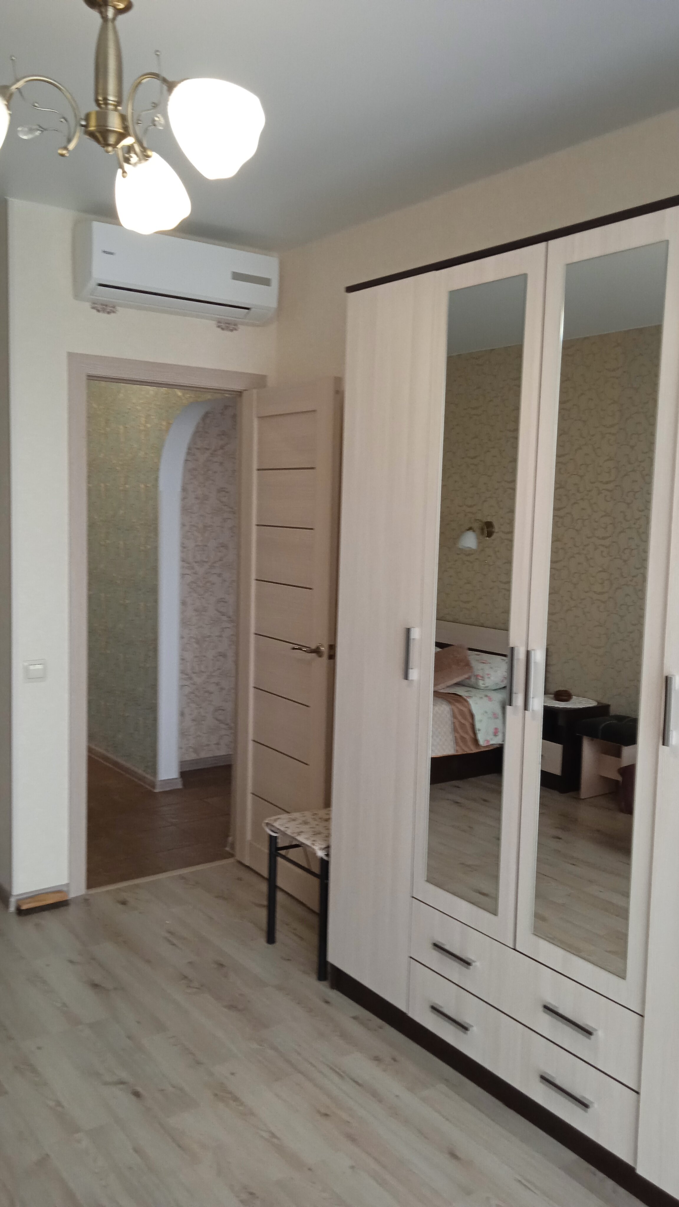 Cемейный номер с собственной ванной комнатой