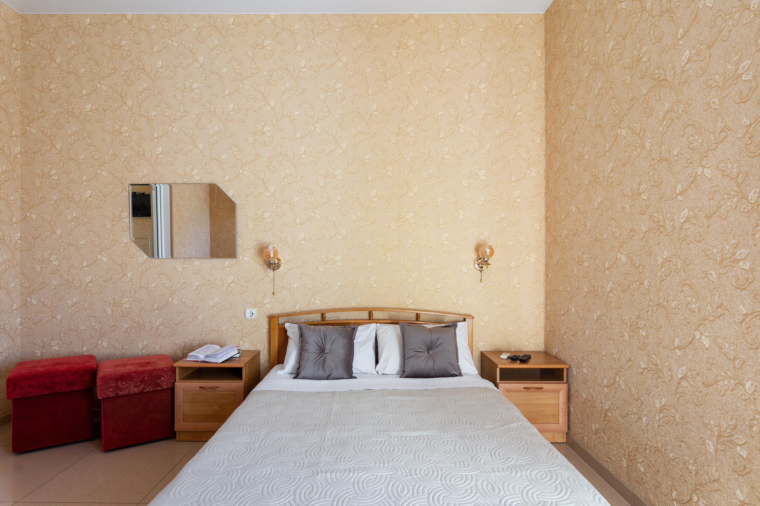 Трехместный номер с балконом