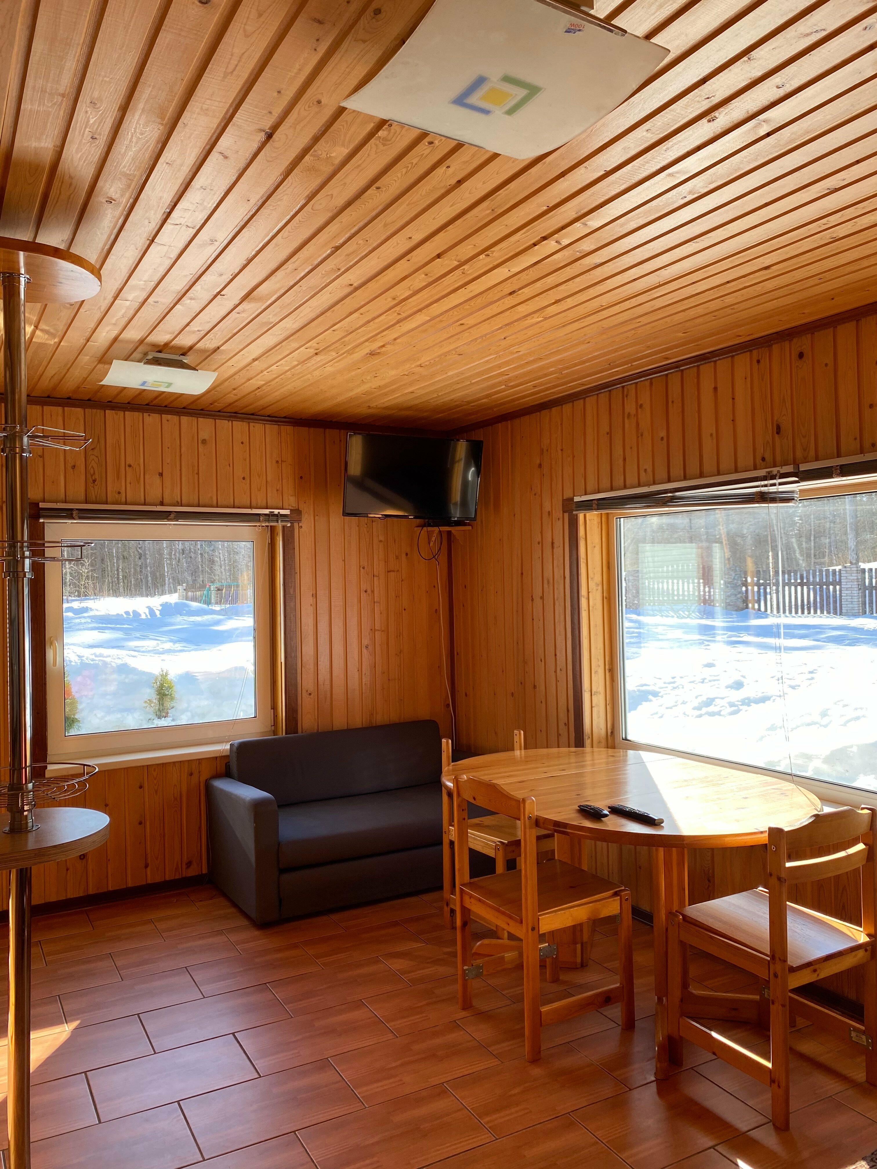 Коттедж с видом на лес