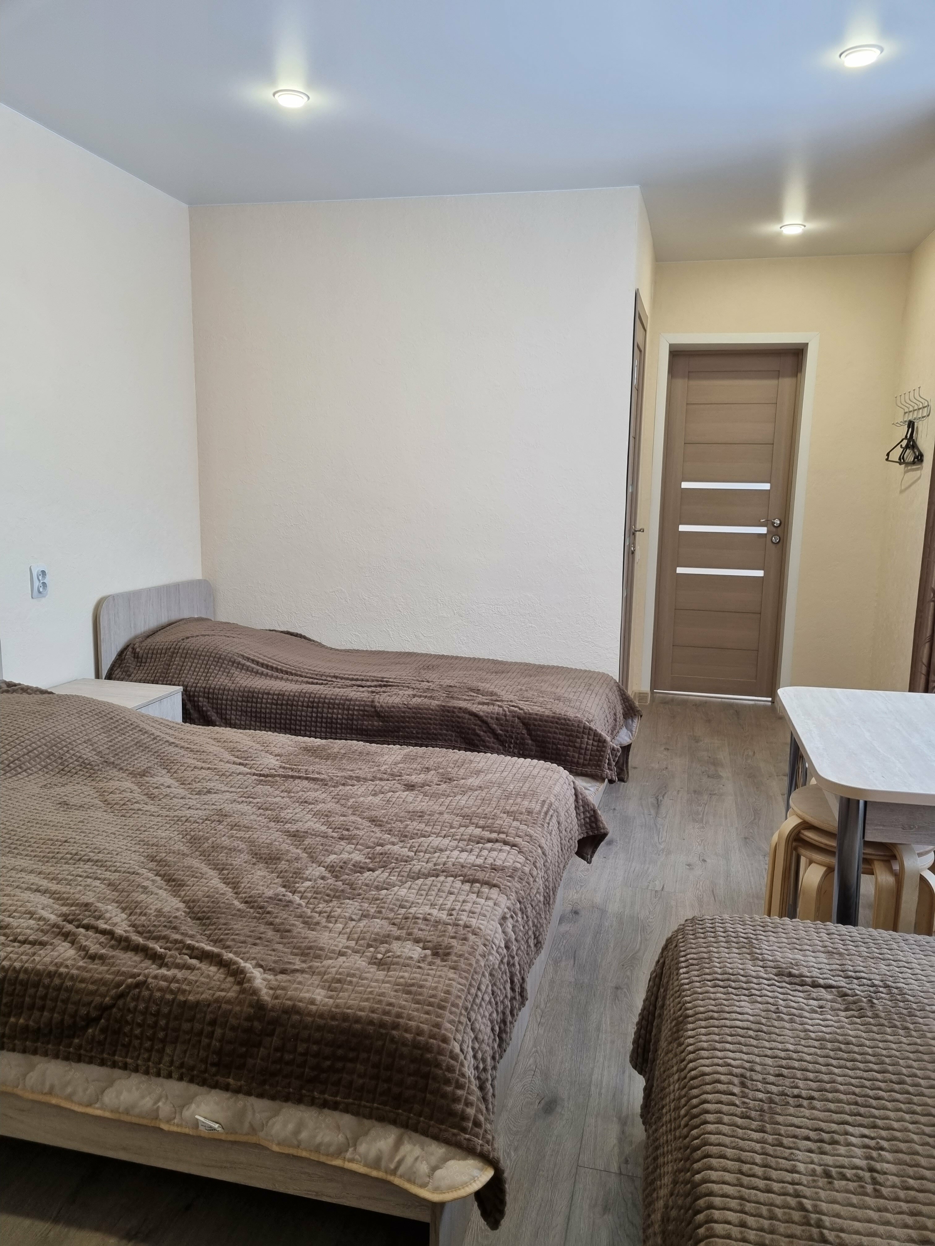 Cемейный номер с собственной ванной комнатой