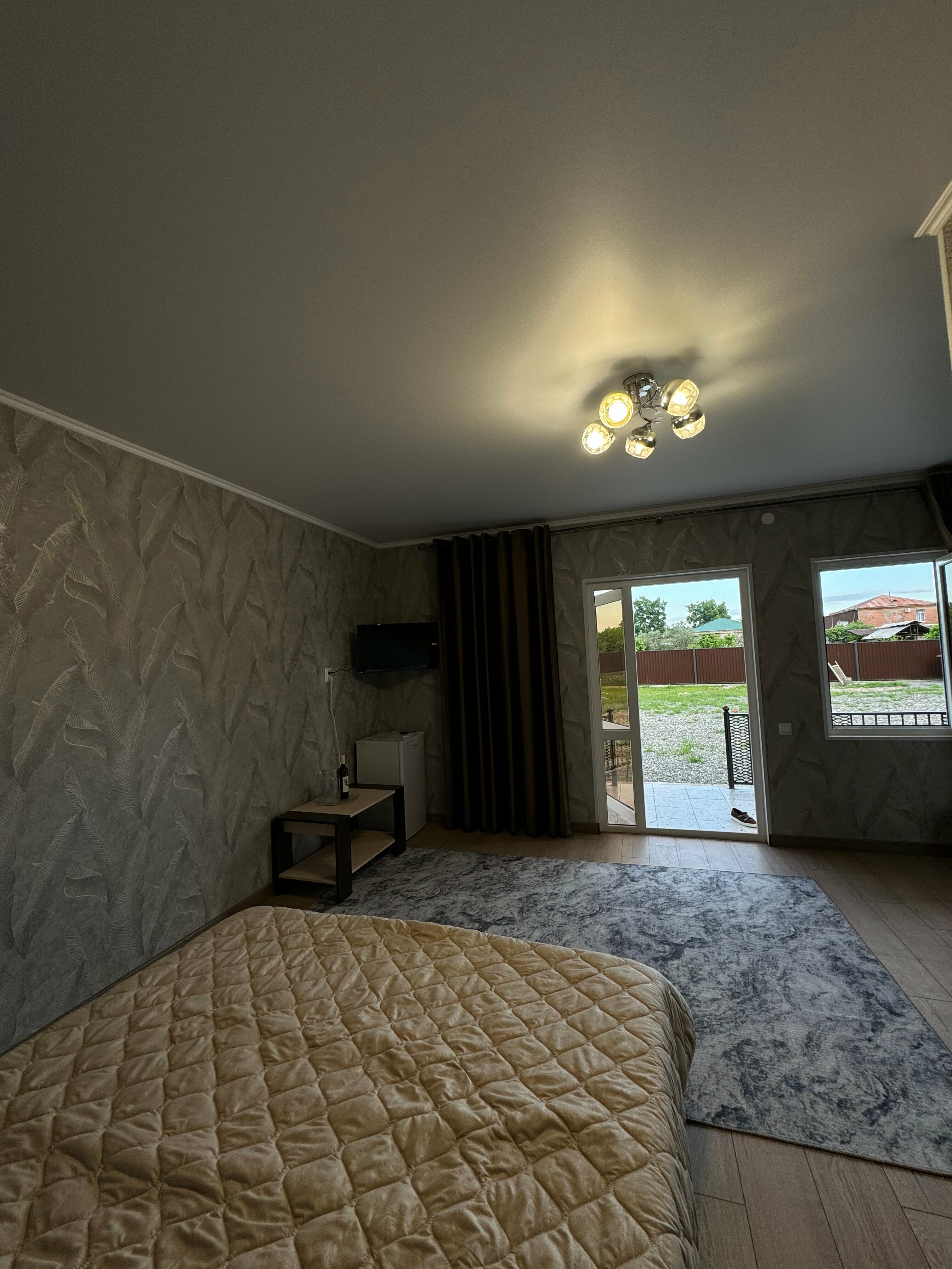 Cемейный номер с собственной ванной комнатой