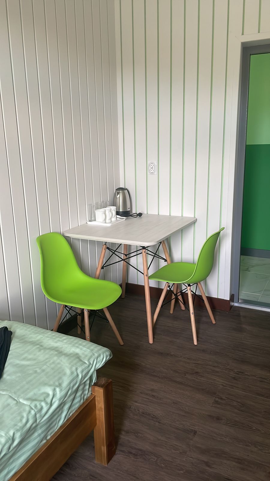 Трехместный номер с общей ванной комнатой