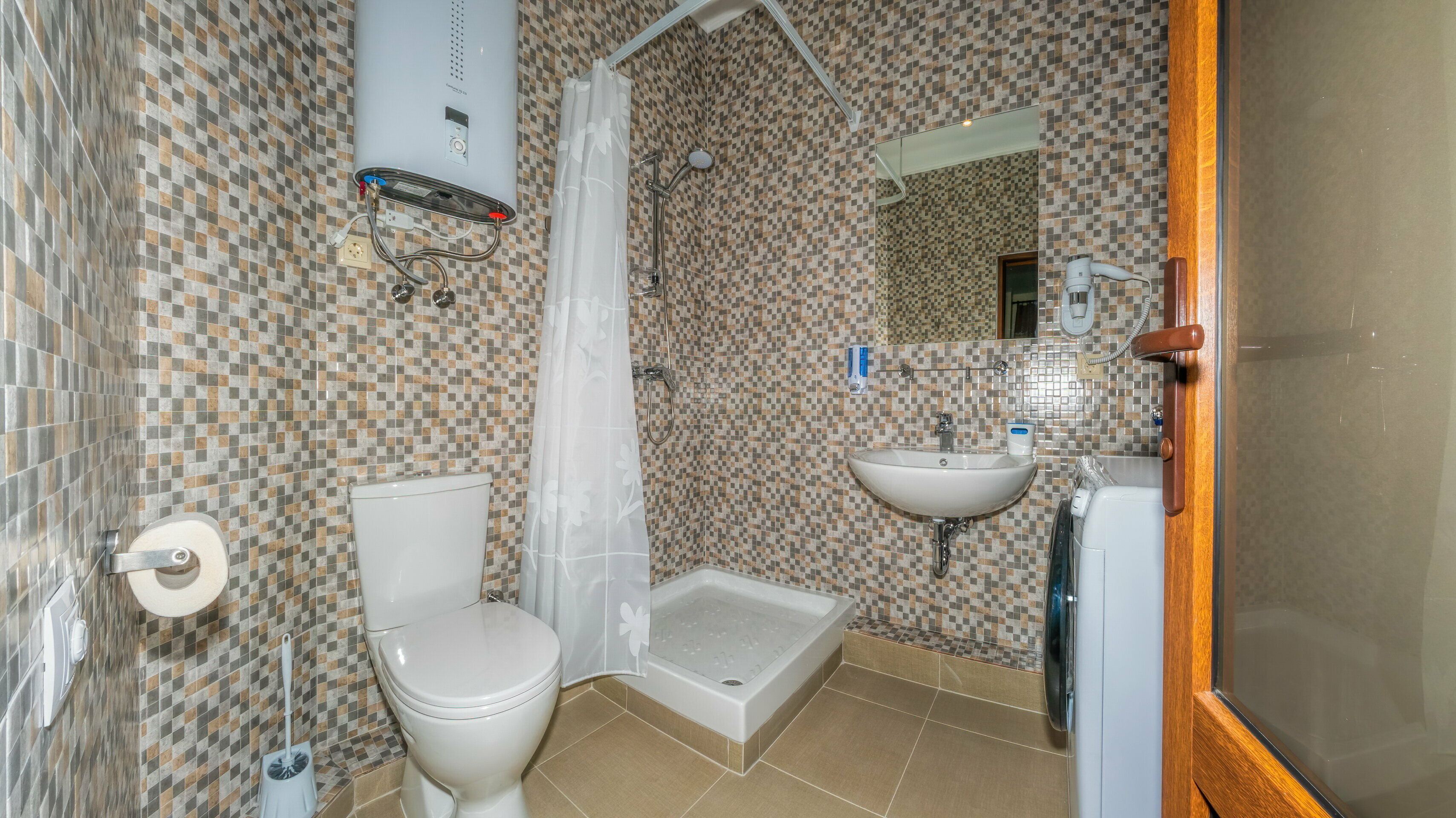 Студия с видом на море и горы