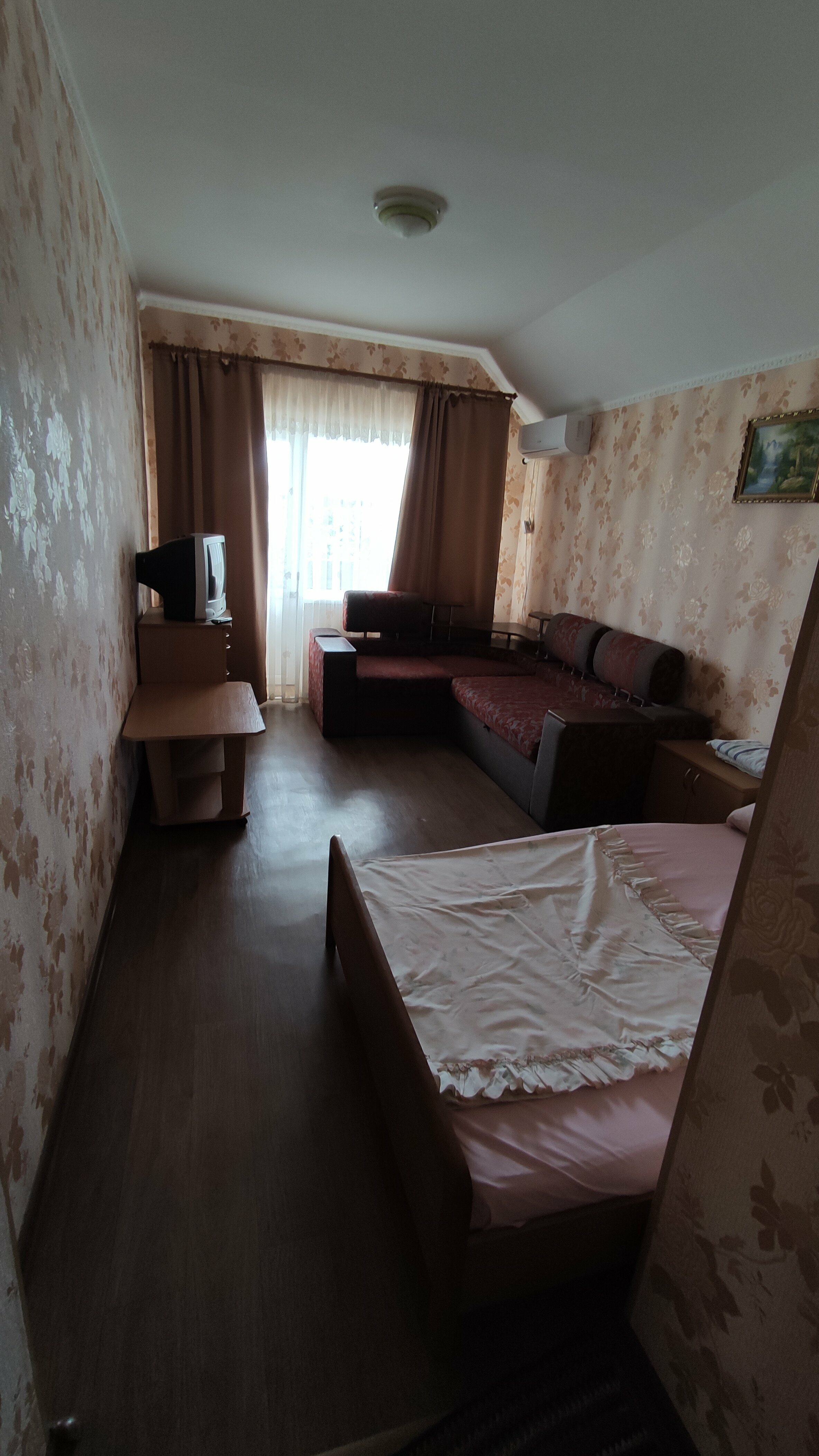 Четырехместный номер с балконом