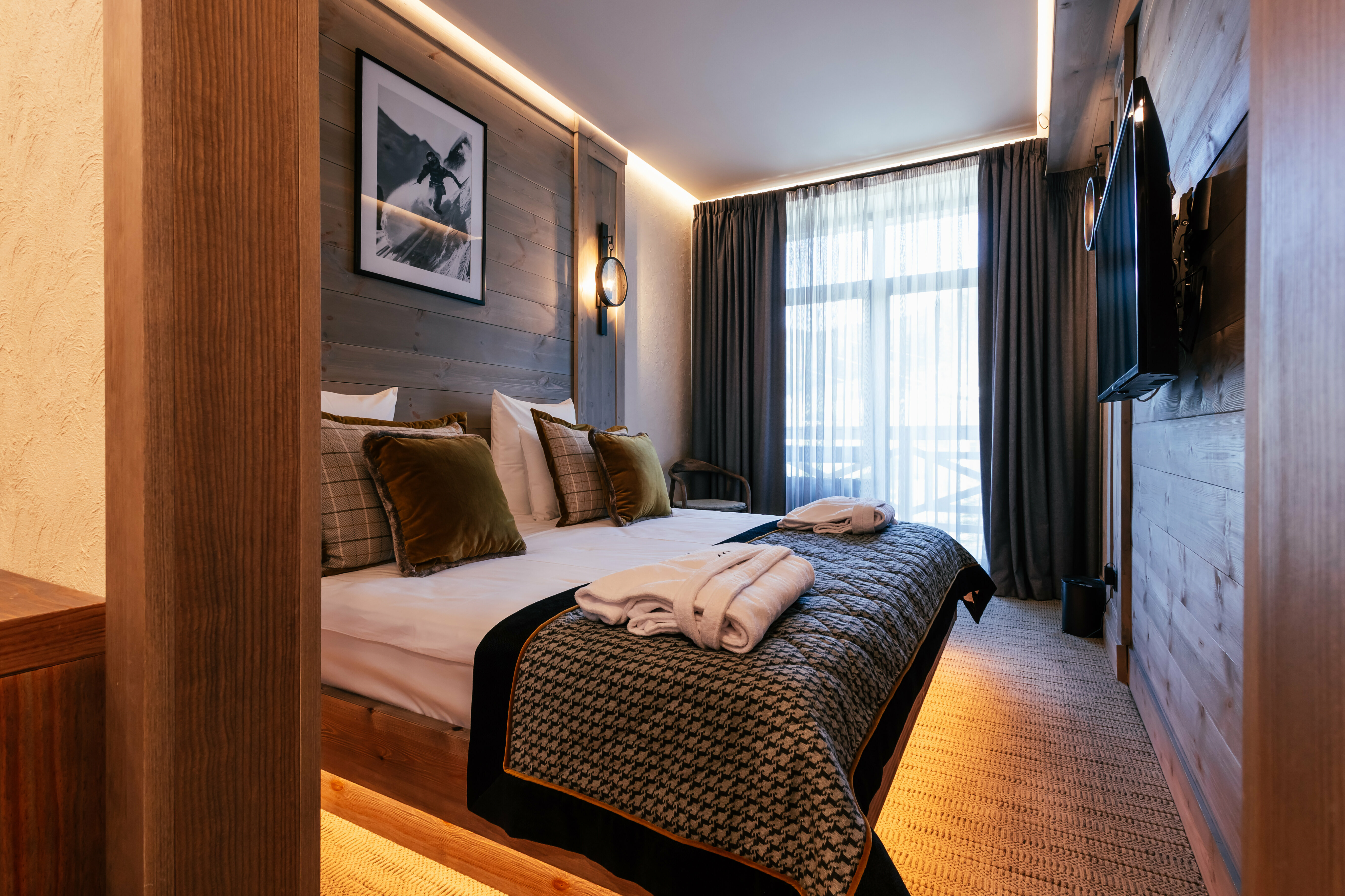 Четырехместный номер с видом на горы