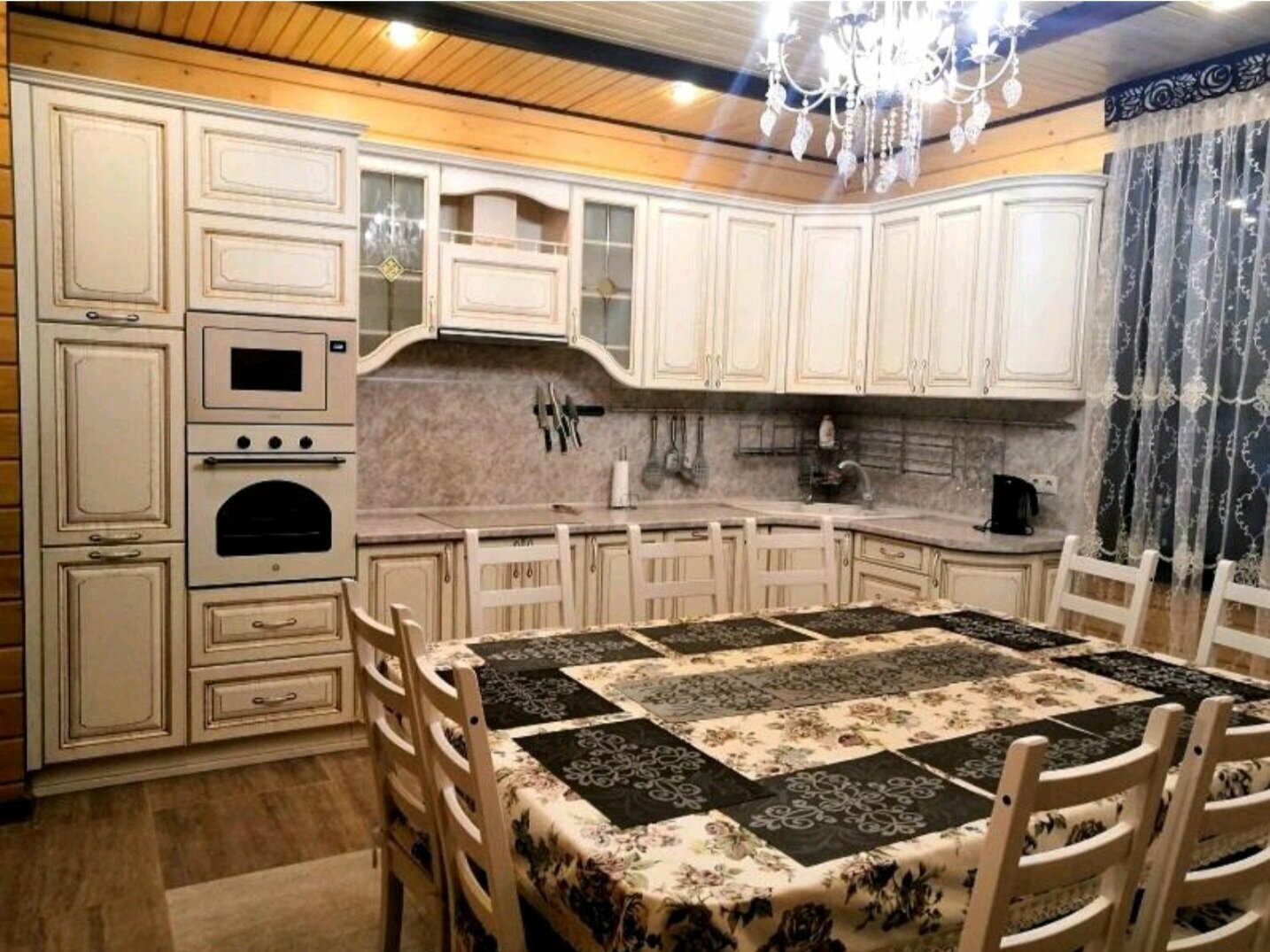 Коттедж с видом на лес