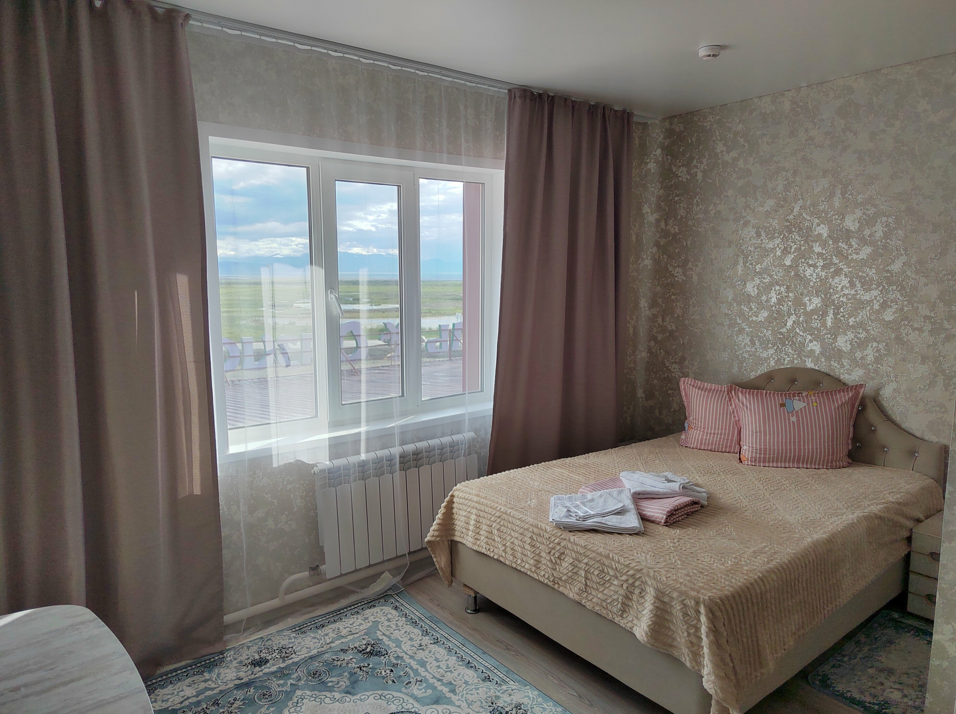 Двухместный номер с 1 кроватью и видом на горы