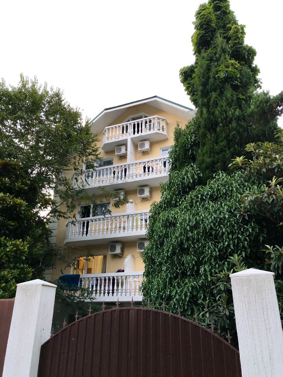 Четырехместный номер с душем