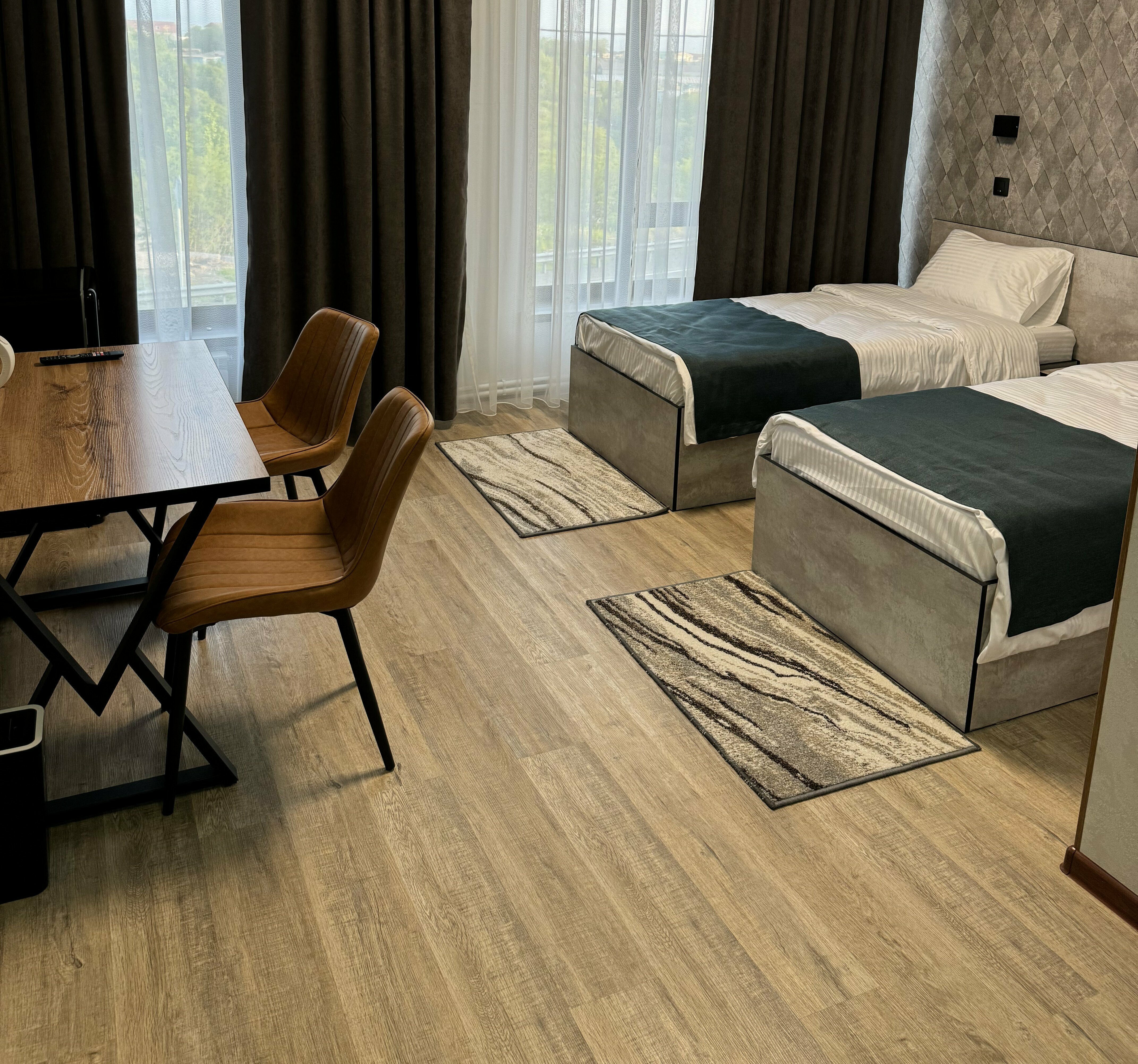 Просторный двухместный номер с 2 отдельными кроватями