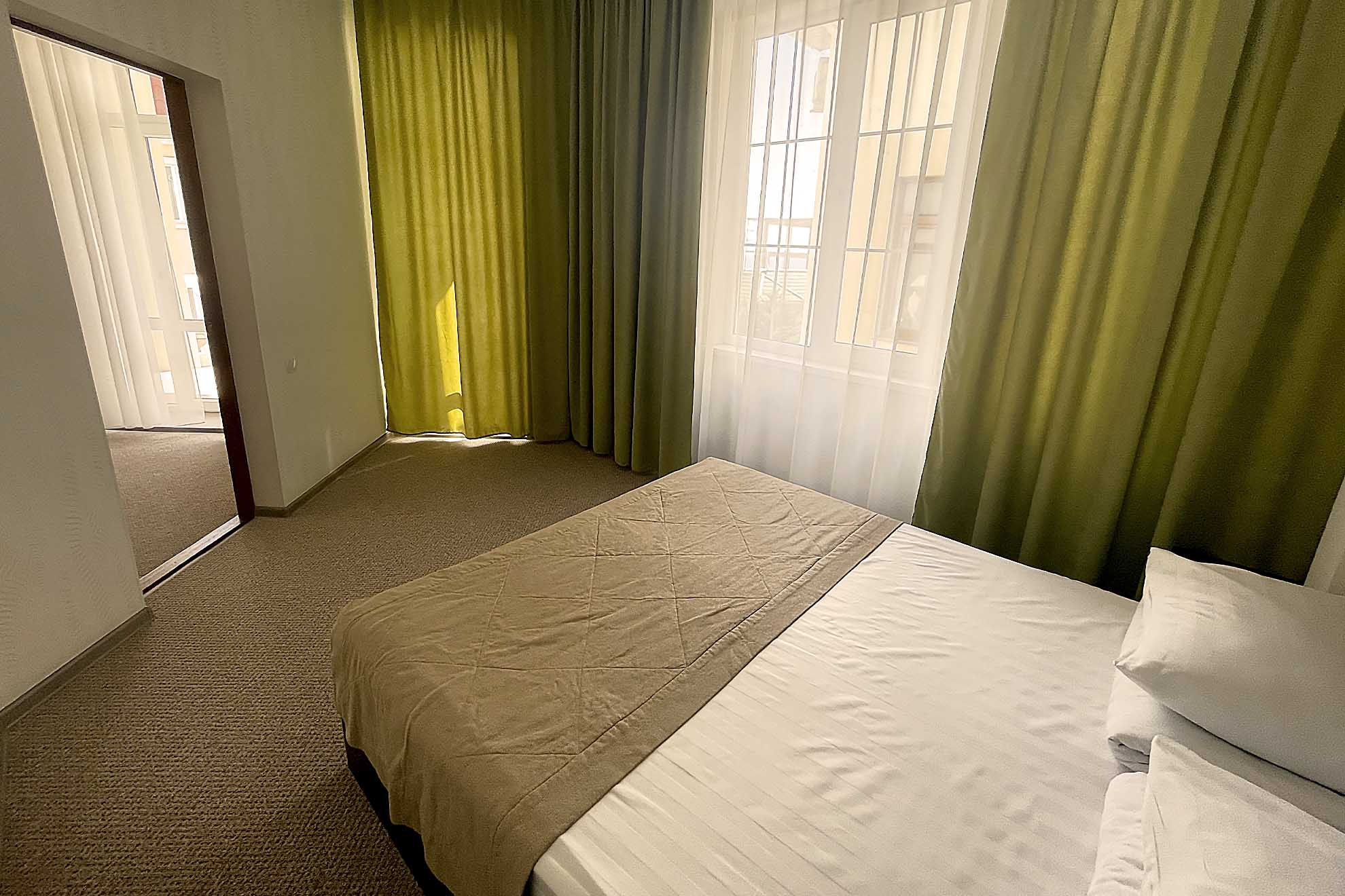 Семейный номер с балконом