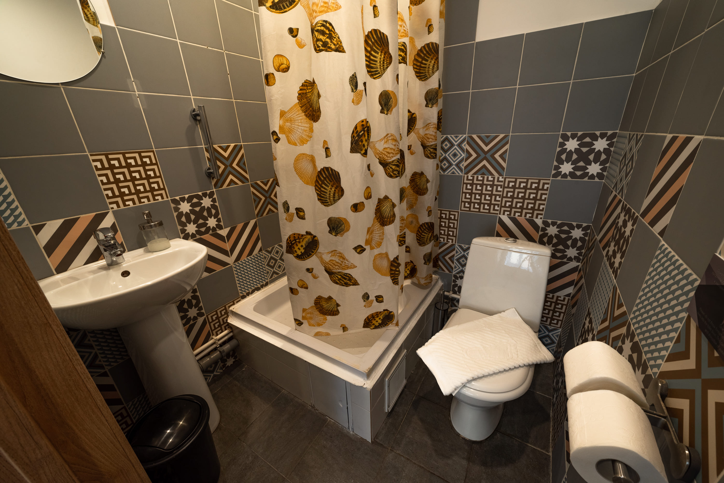 ДВУХМЕСТНЫЙ НОМЕР с ванной комнатой и с дополнительным спальным местом