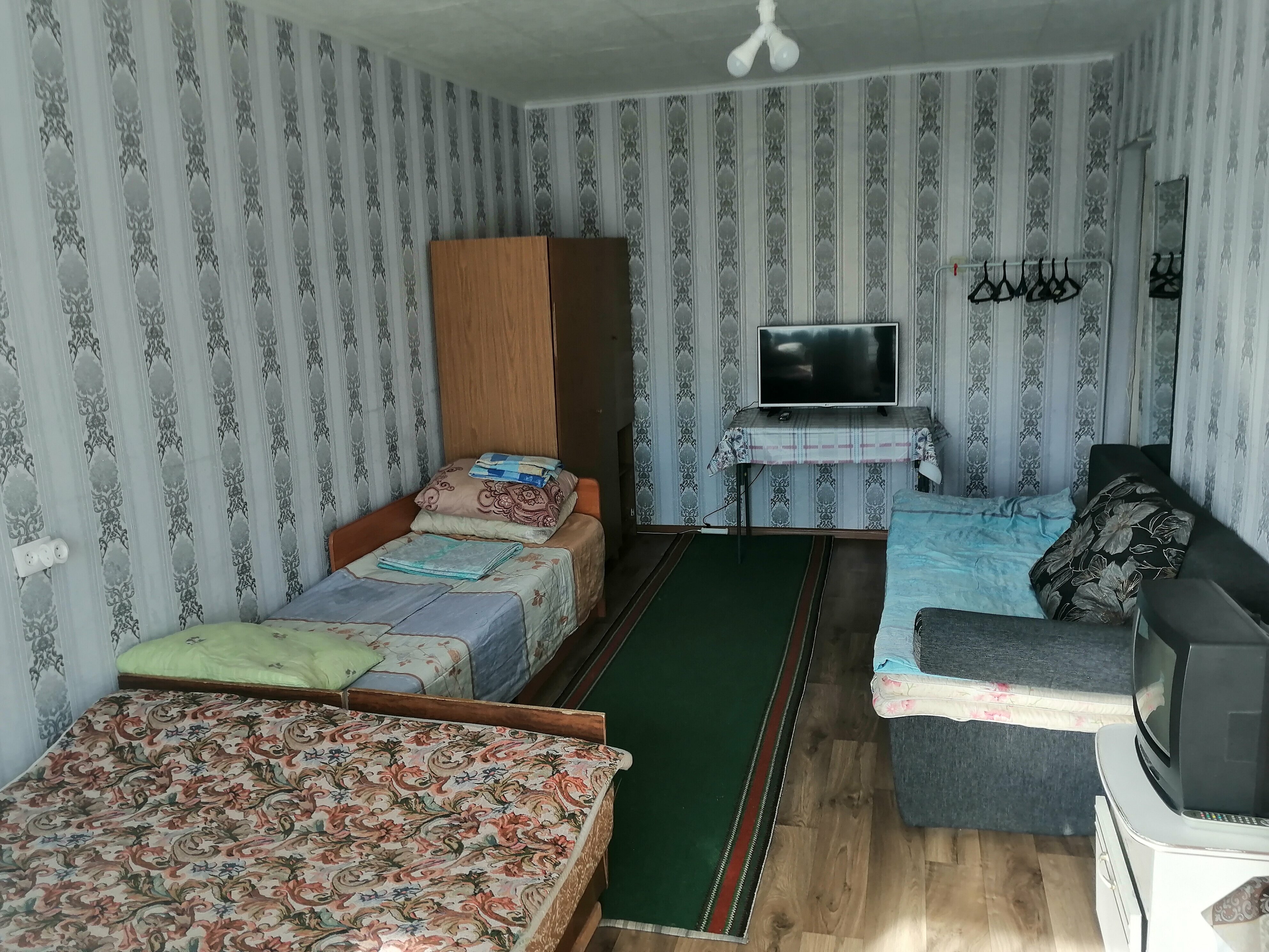 Cемейный номер с собственной ванной комнатой