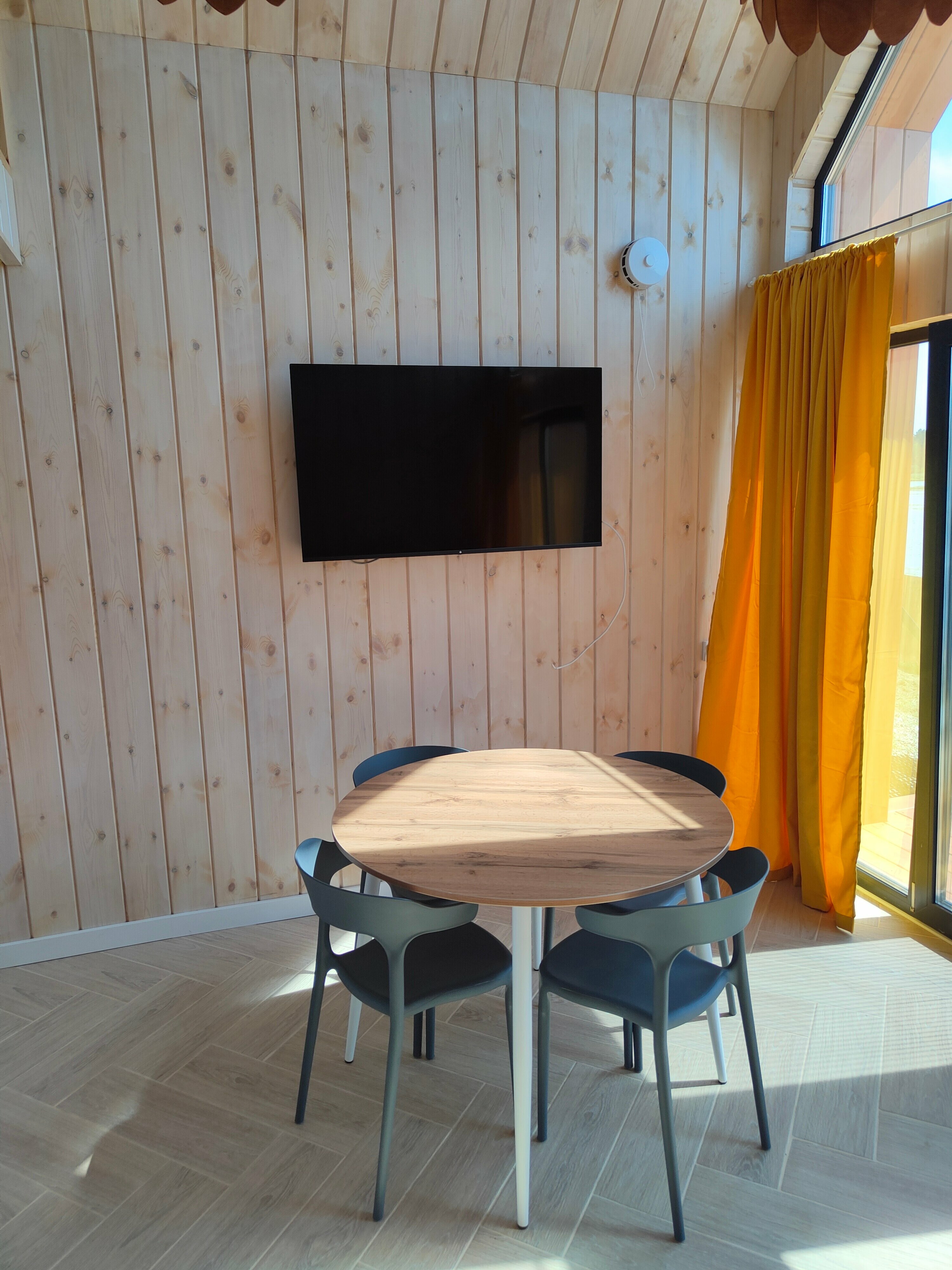 Двухместный номер с 2 отдельными кроватями, вид на озеро