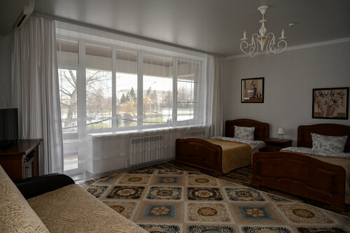 Номер комфорт с балконом с видом на площадь