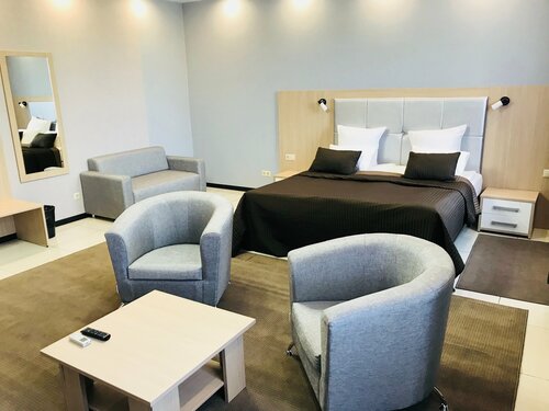 Семейный номер в Семь королей Prestige Hotel