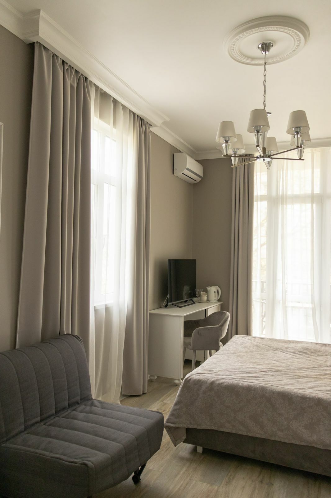 Трехместный номер с балконом